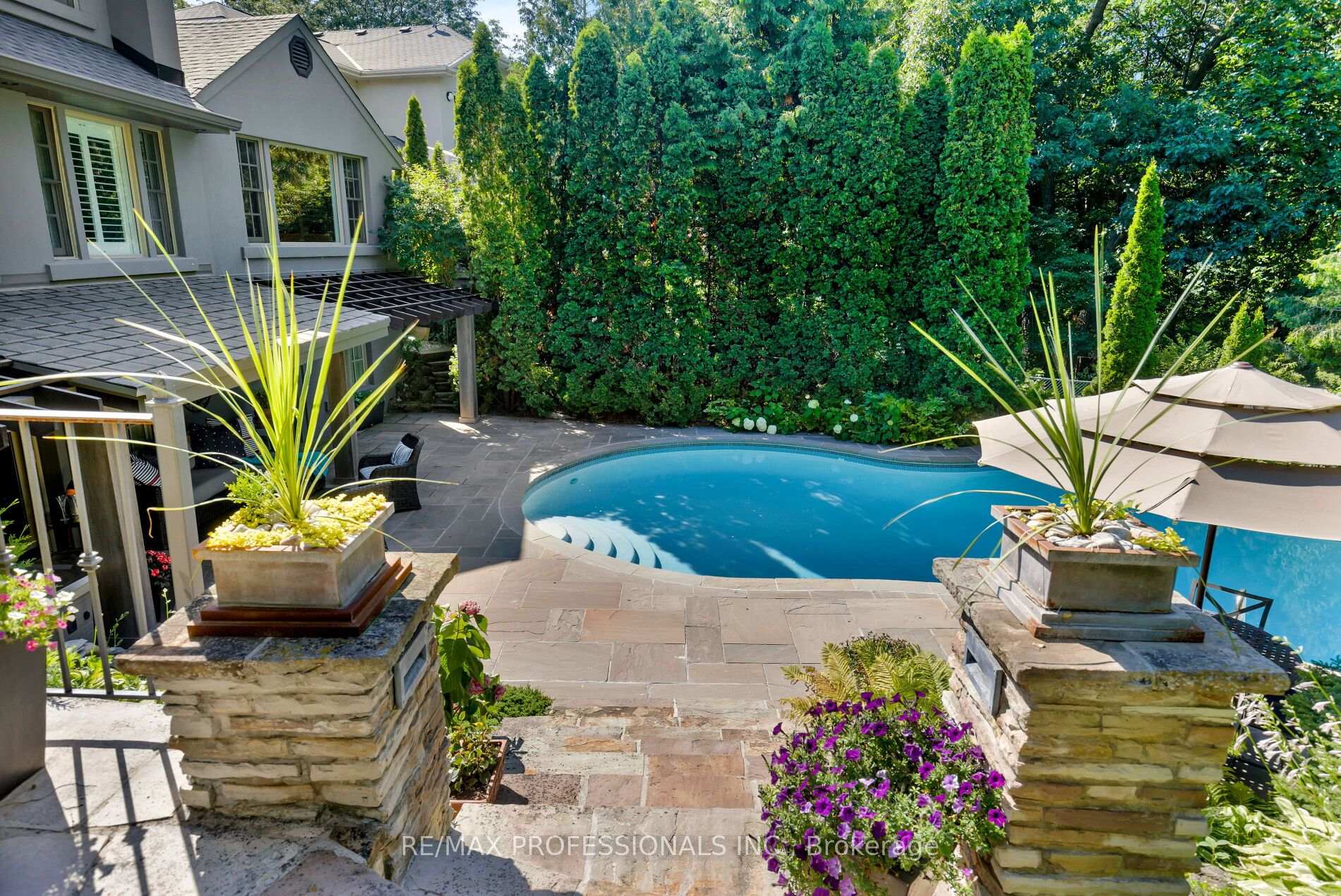 Photo 40 of 19 The Kingsway, Etobicoke, Kingsway South — HOMEH