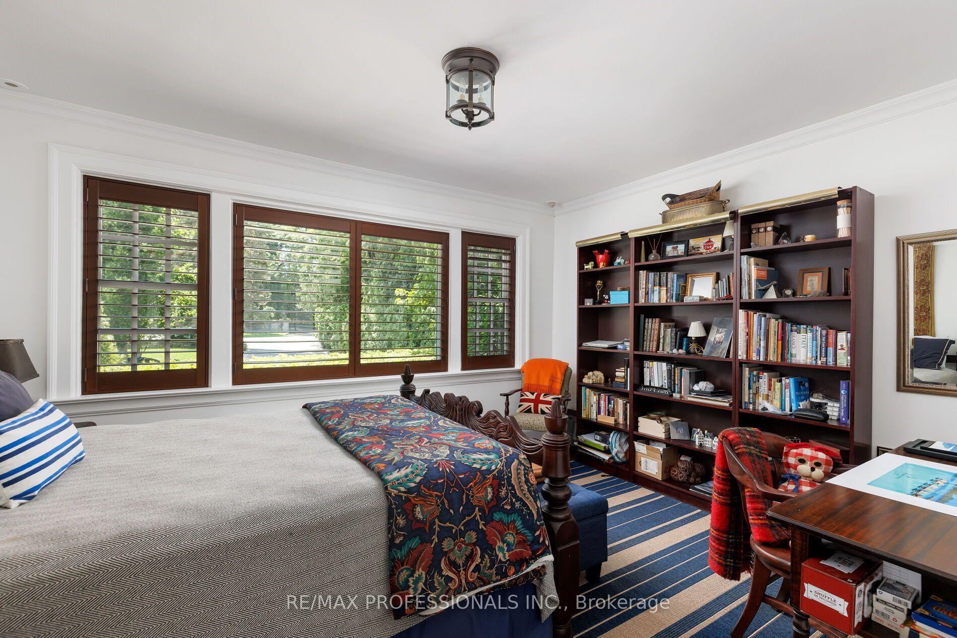 Photo 24 of 19 The Kingsway, Etobicoke, Kingsway South — HOMEH