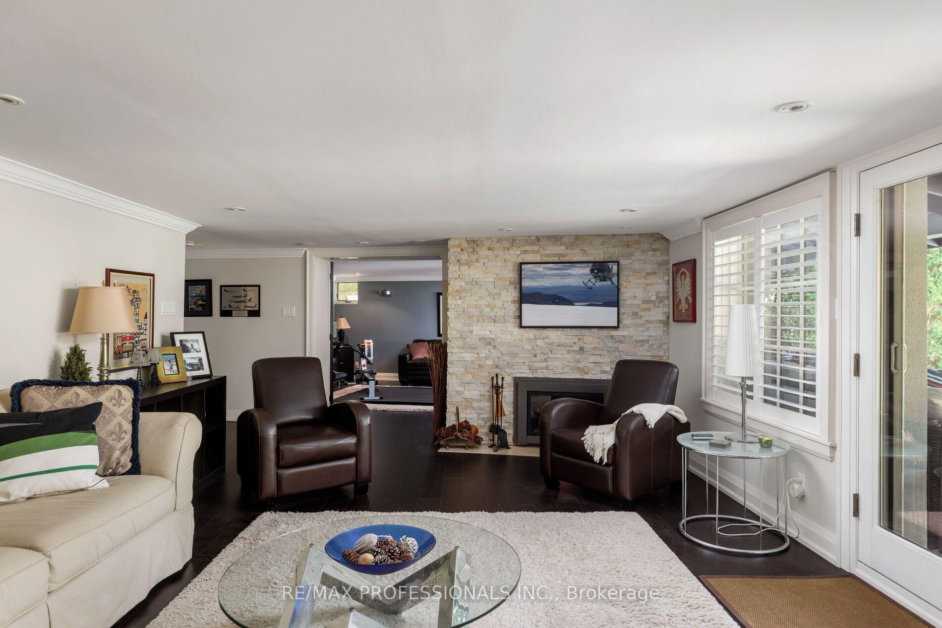 Photo 33 of 19 The Kingsway, Etobicoke, Kingsway South — HOMEH