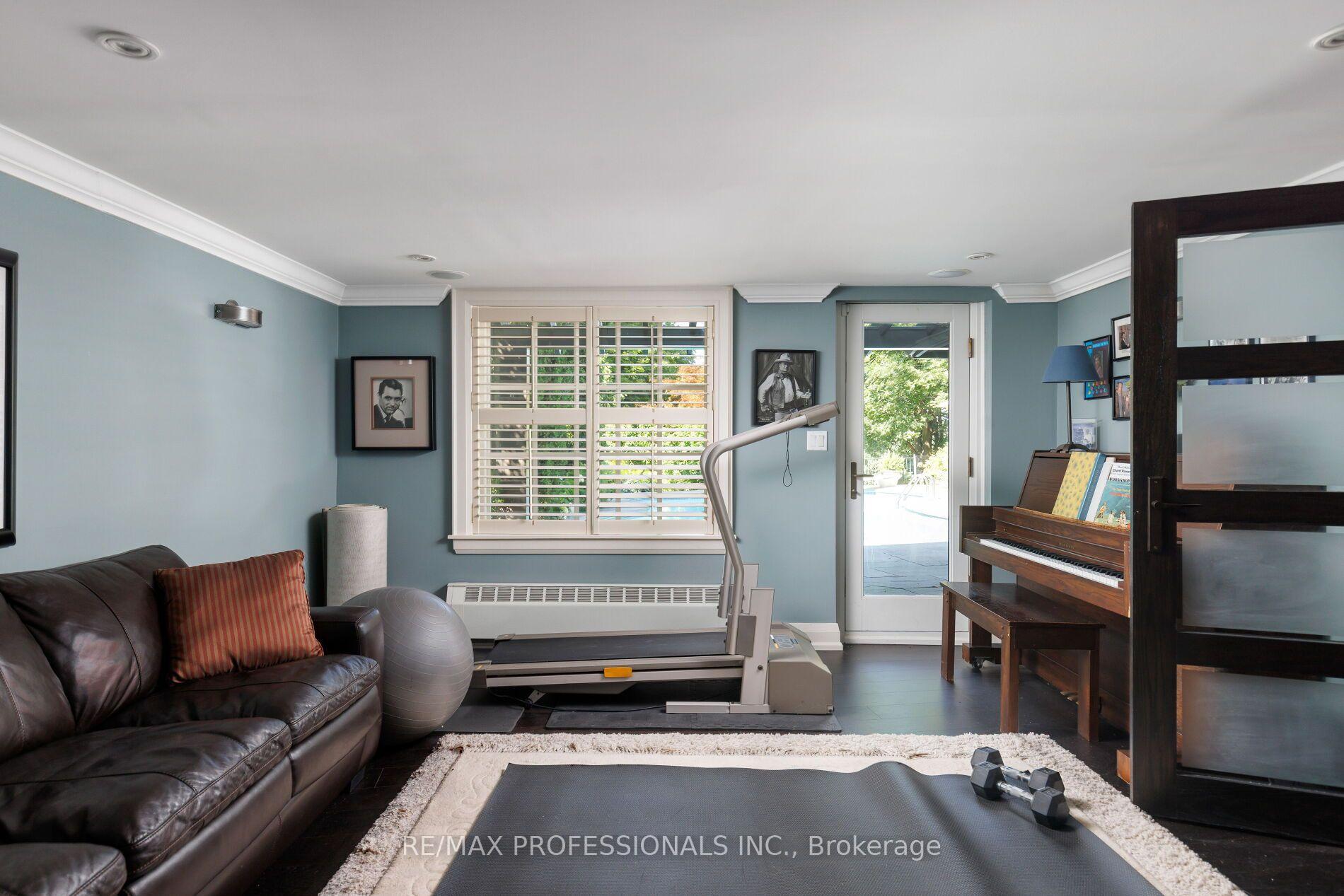 Photo 35 of 19 The Kingsway, Etobicoke, Kingsway South — HOMEH