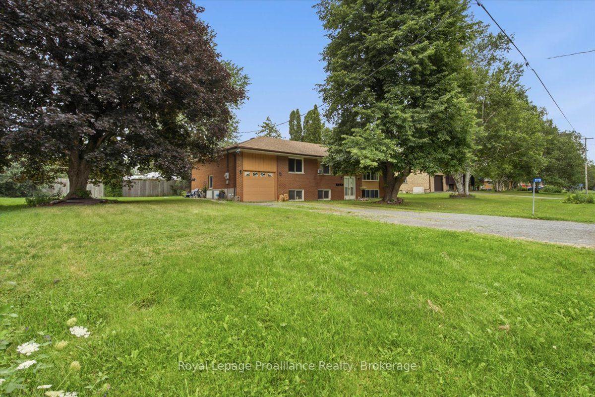 Photo 2 of 270 Colonial Road, Belleville, Belleville Ward — HOMEH