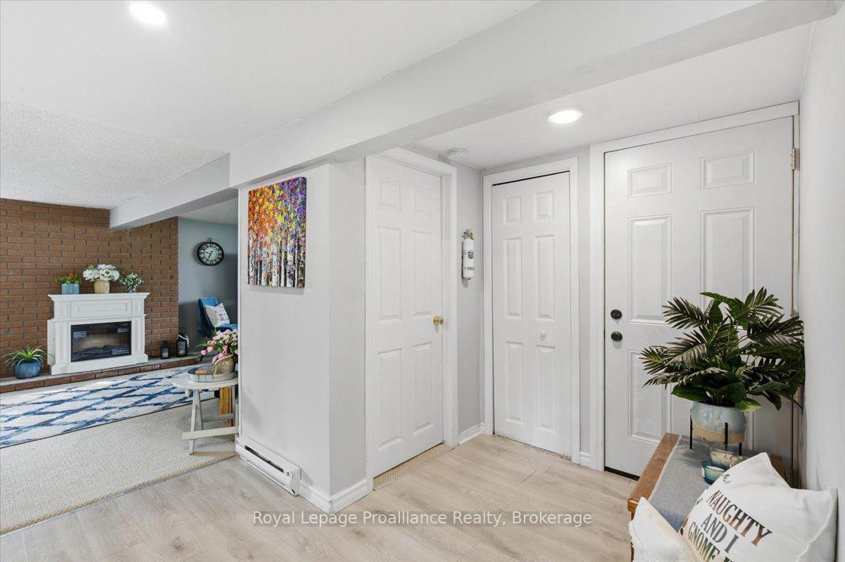 Photo 12 of 270 Colonial Road, Belleville, Belleville Ward — HOMEH