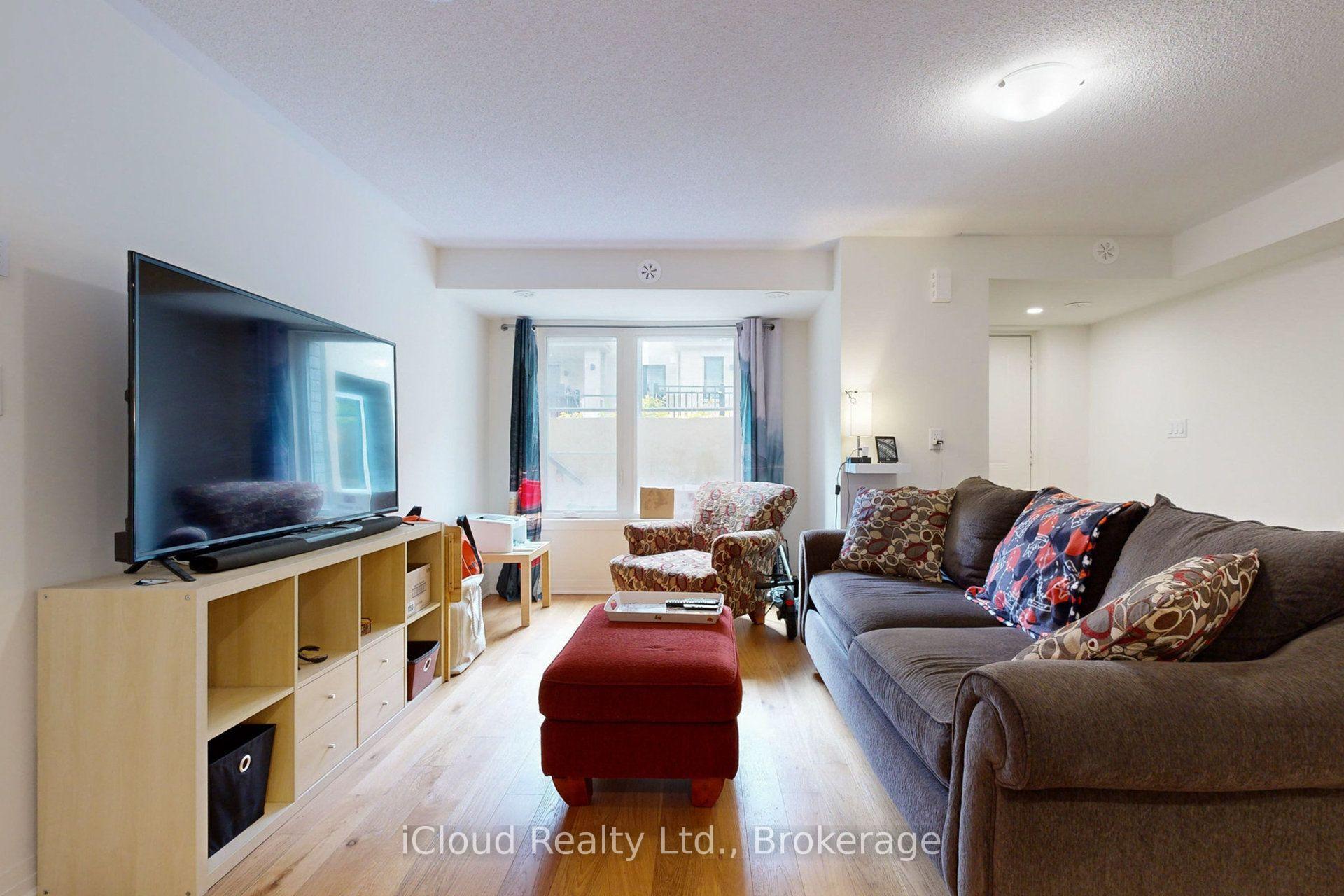 Photo 2 of Unit A, 26 Lookout Drive, Clarington, Bowmanville — HOMEH