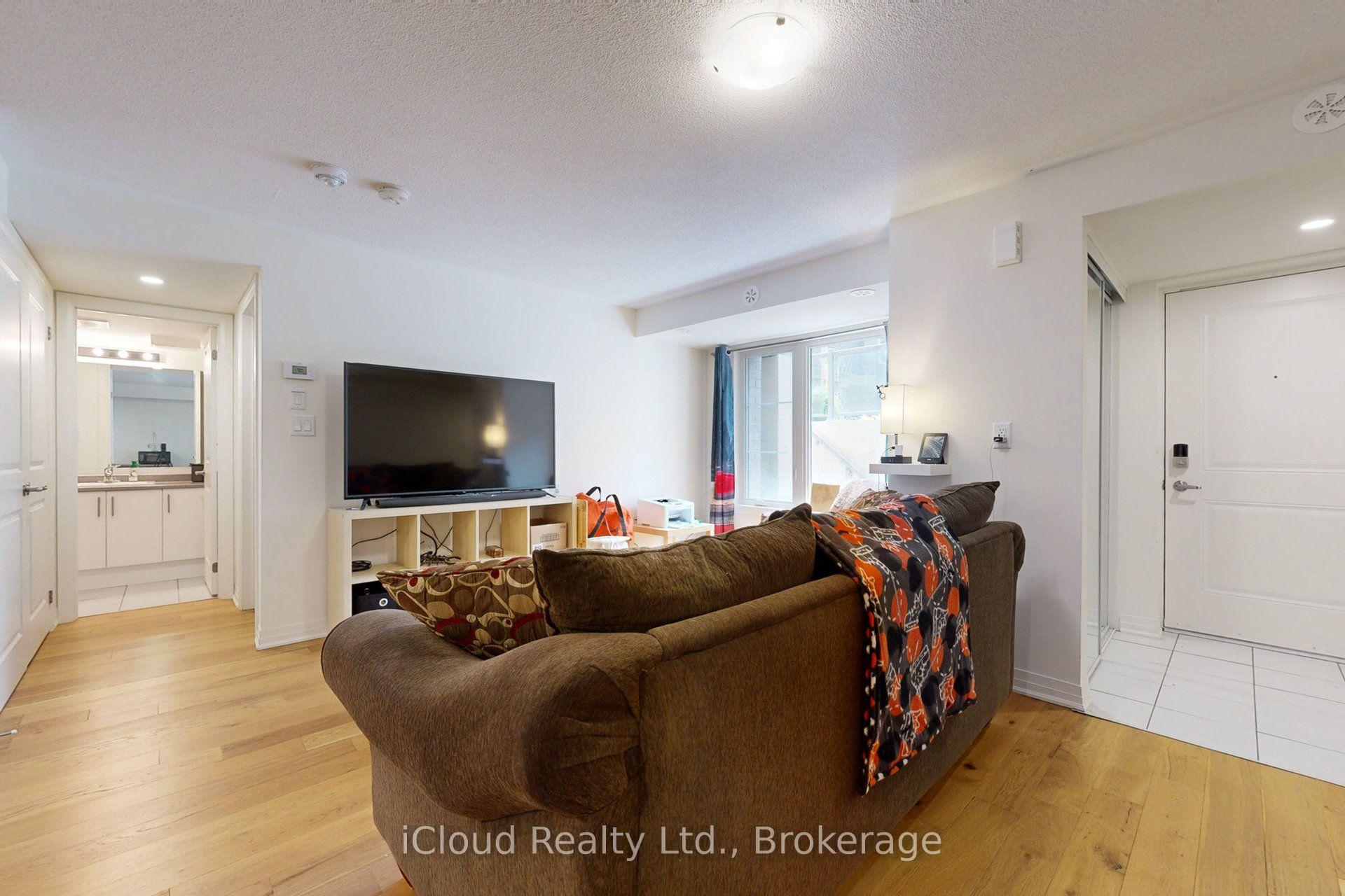 Photo 7 of Unit A, 26 Lookout Drive, Clarington, Bowmanville — HOMEH