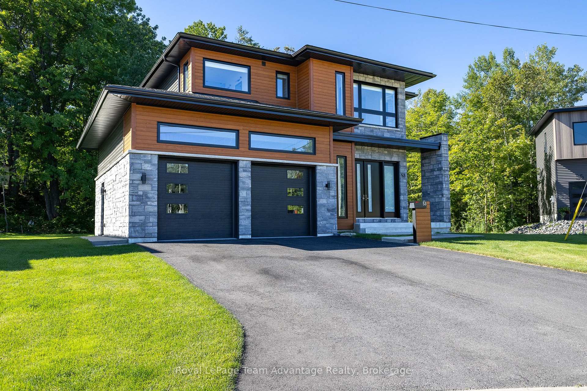 Photo 2 of 53 Dennis Drive, Parry Sound — HOMEH