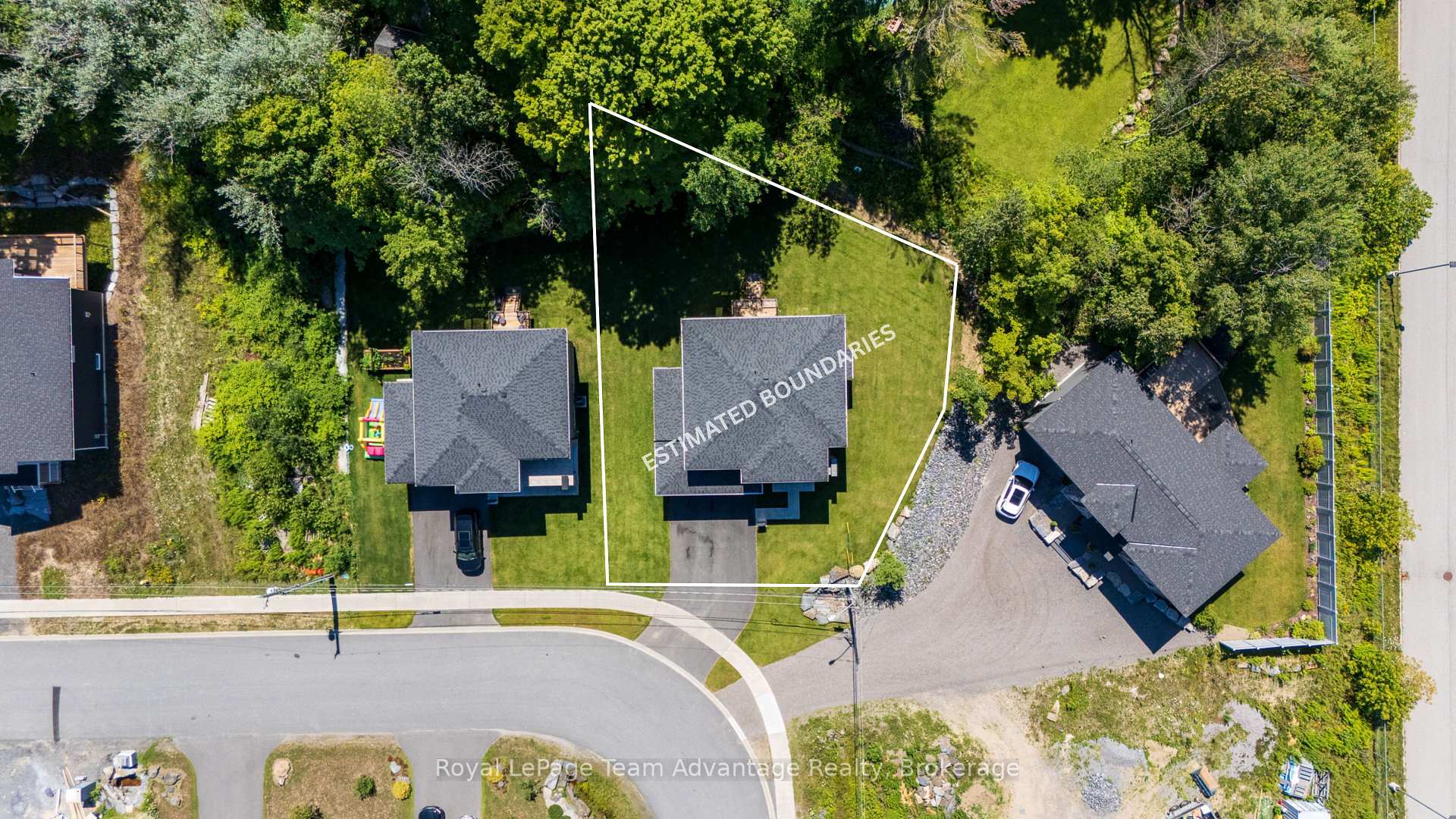 Photo 5 of 53 Dennis Drive, Parry Sound — HOMEH