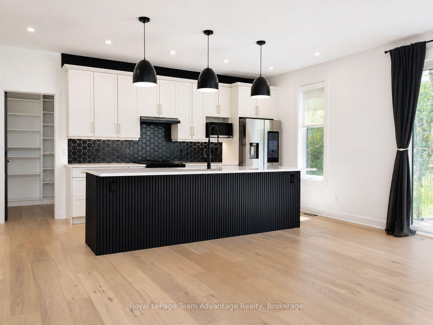 Photo 15 of 53 Dennis Drive, Parry Sound — HOMEH