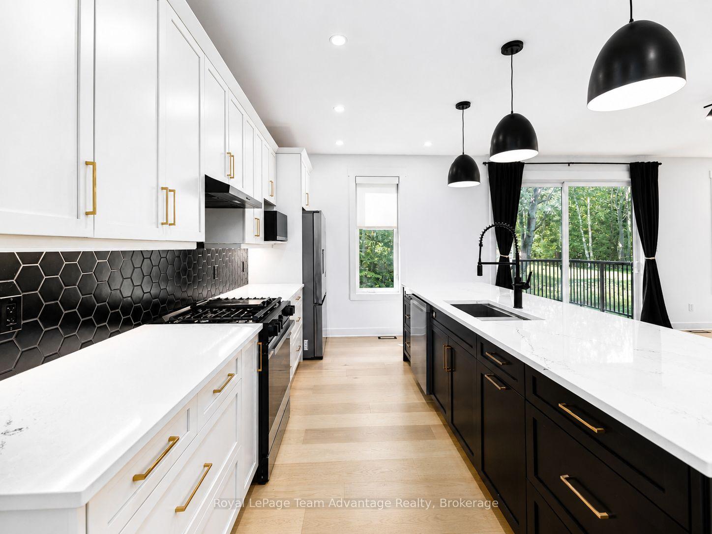 Photo 17 of 53 Dennis Drive, Parry Sound — HOMEH