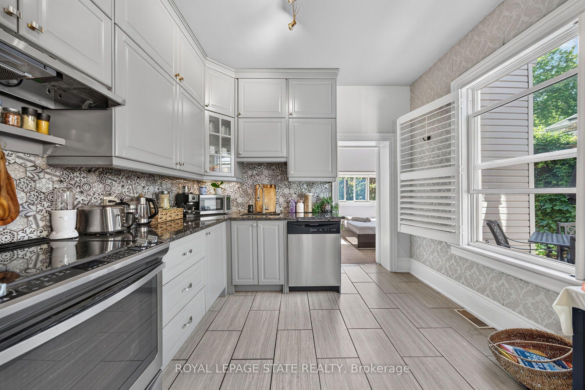 Photo 17 of 171 Emerald Street S, Hamilton, Stinson — HOMEH