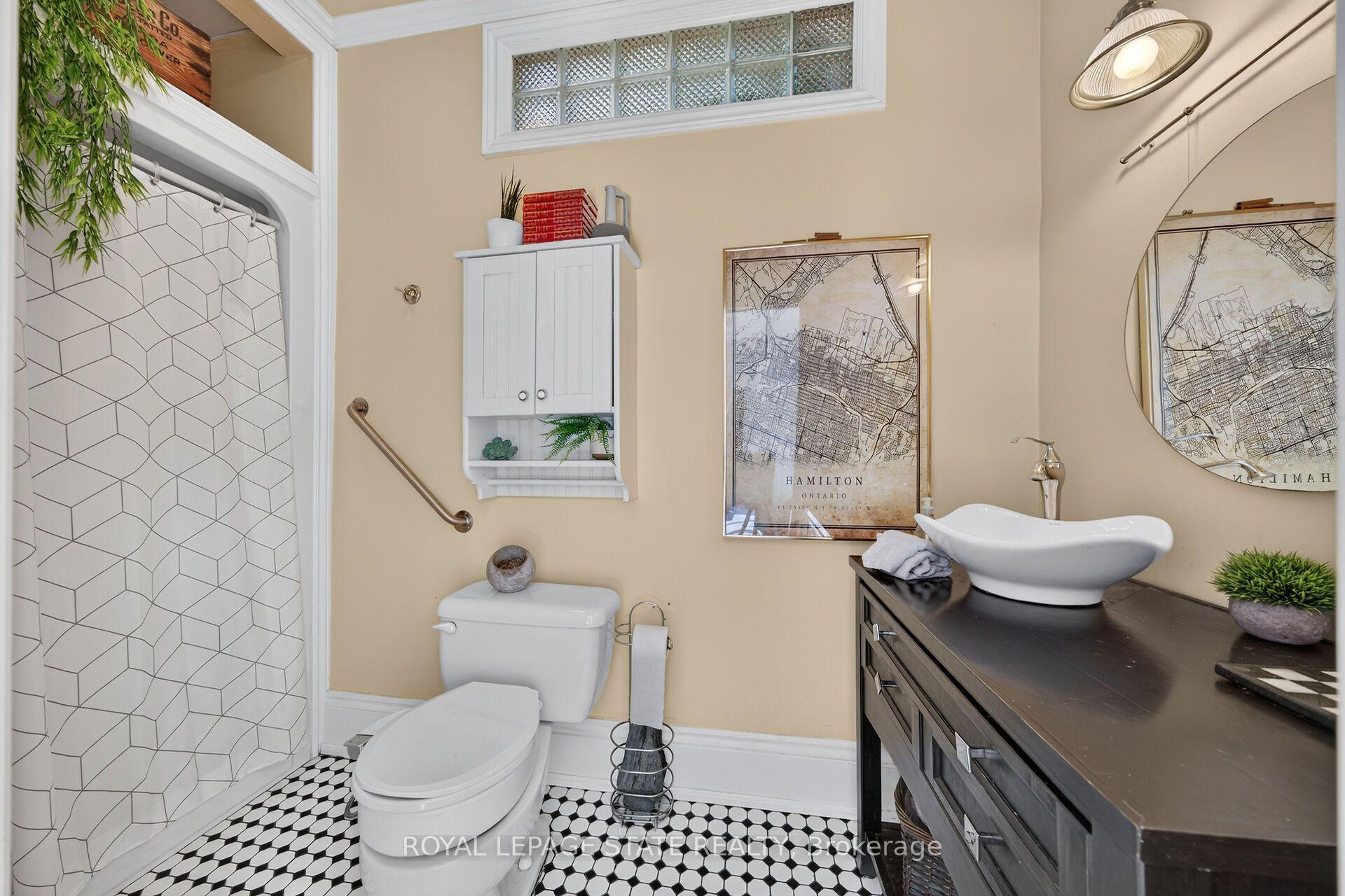 Photo 23 of 171 Emerald Street S, Hamilton, Stinson — HOMEH