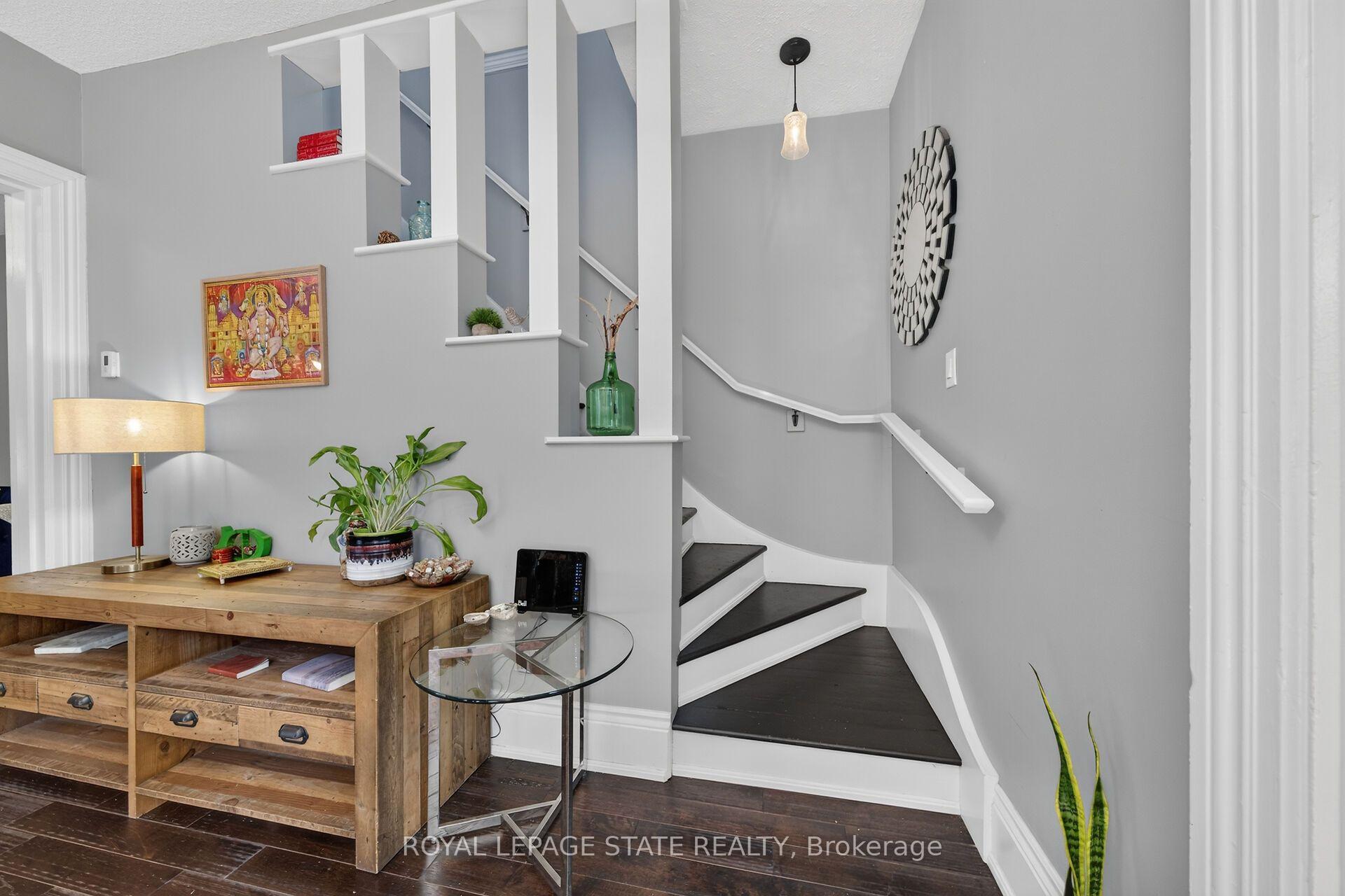 Photo 24 of 171 Emerald Street S, Hamilton, Stinson — HOMEH