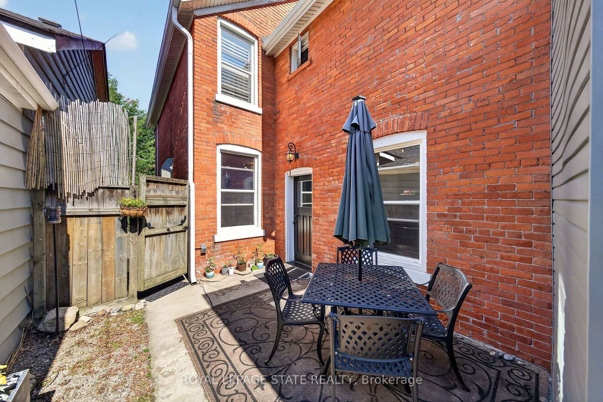 Photo 39 of 171 Emerald Street S, Hamilton, Stinson — HOMEH