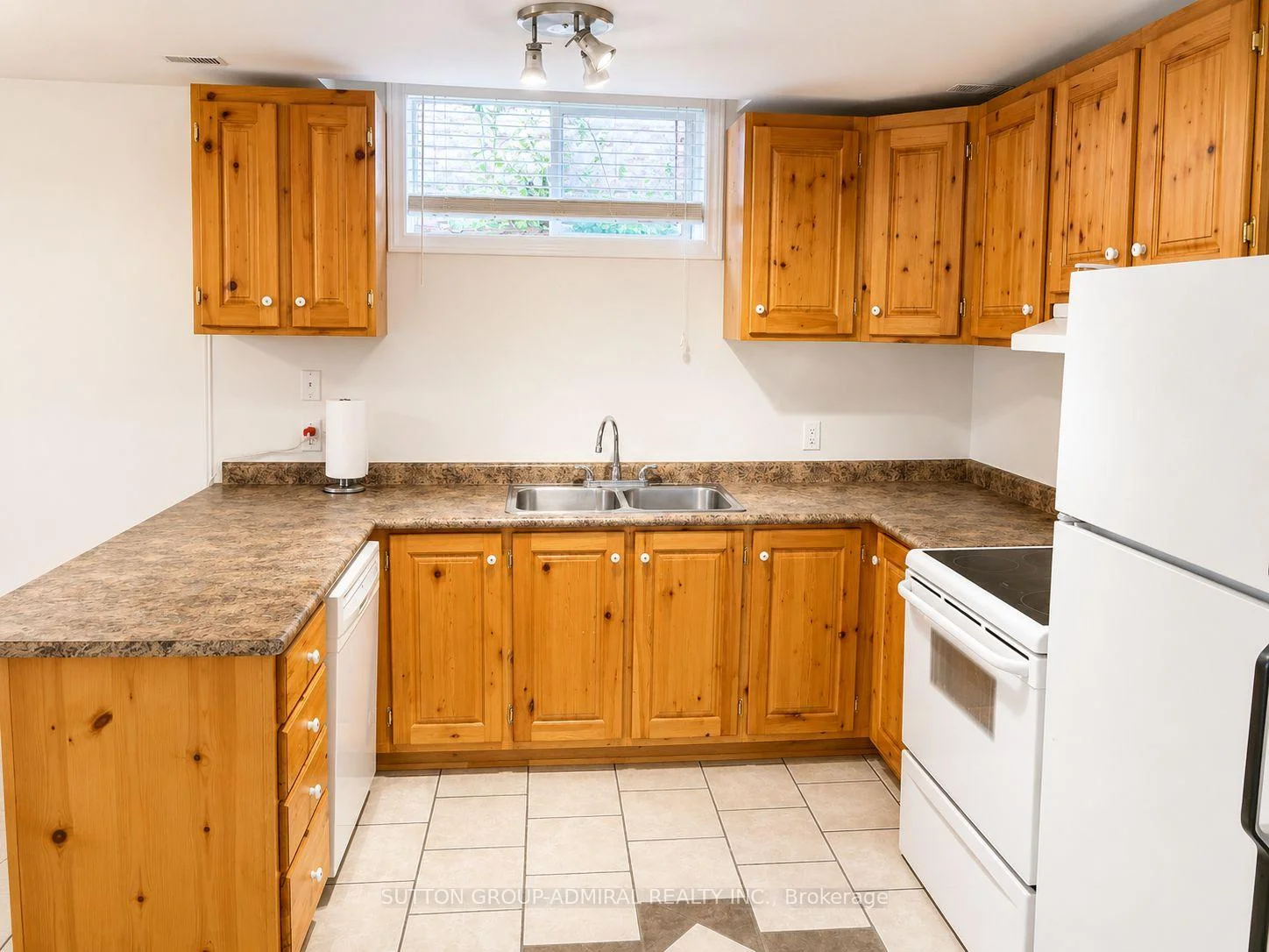 Photo 6 of Unit Bsmt, 101 Hodgson Drive, Barrie, Northwest — HOMEH