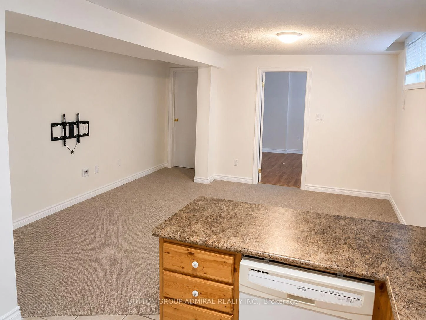 Photo 10 of Unit Bsmt, 101 Hodgson Drive, Barrie, Northwest — HOMEH