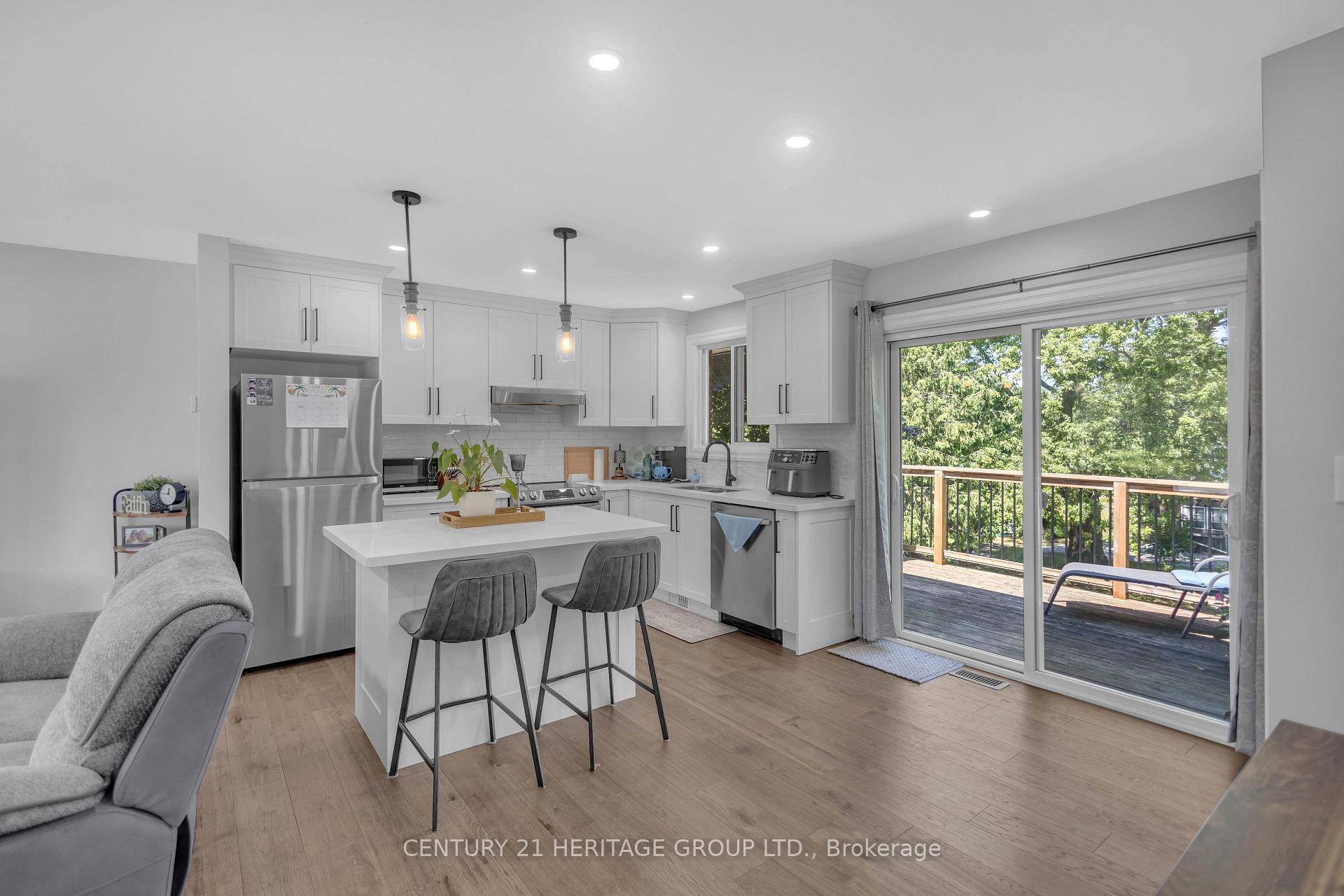 Photo 12 of 30 Ridgeway Avenue, Norfolk, Pine Grove — HOMEH