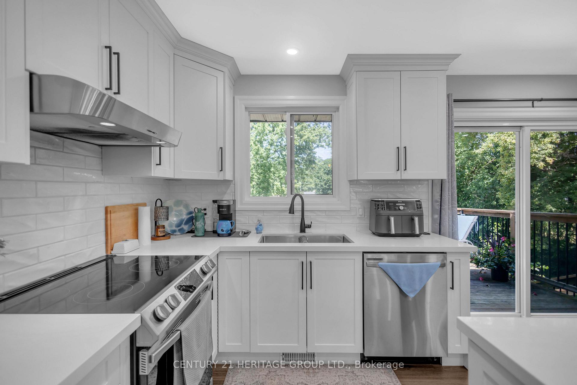 Photo 14 of 30 Ridgeway Avenue, Norfolk, Pine Grove — HOMEH
