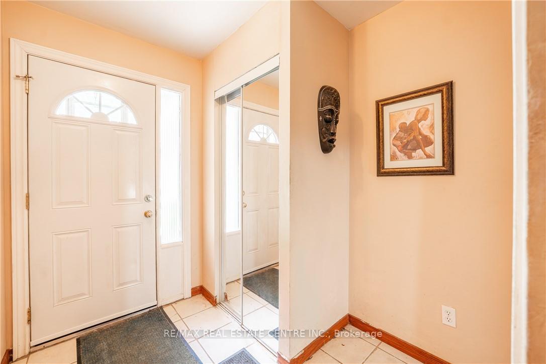 Photo 4 of Unit 75, 51 Paulander Drive, Kitchener, Victoria Hills — HOMEH