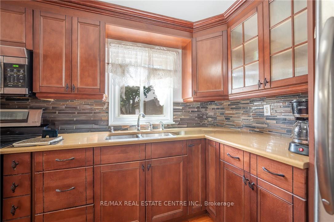 Photo 10 of Unit 75, 51 Paulander Drive, Kitchener, Victoria Hills — HOMEH