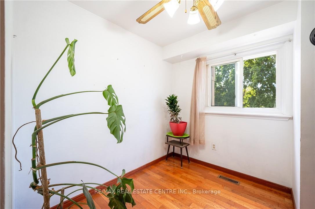Photo 11 of Unit 75, 51 Paulander Drive, Kitchener, Victoria Hills — HOMEH