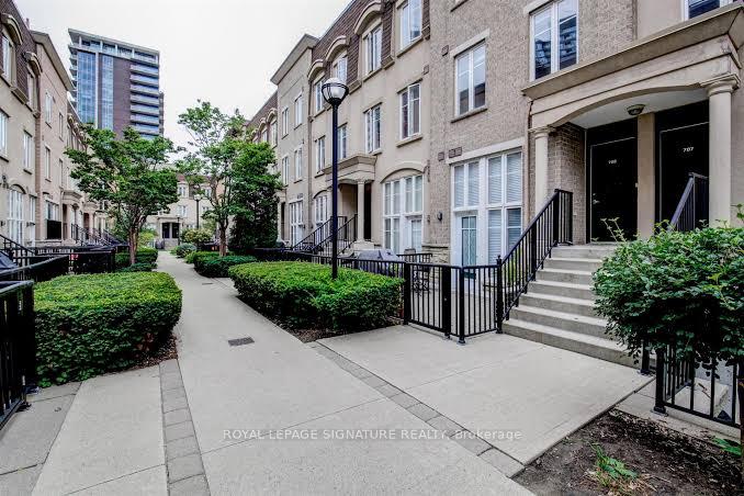 Photo 3 of Unit 704, 42 Western Battery Road, Toronto, Niagara — HOMEH