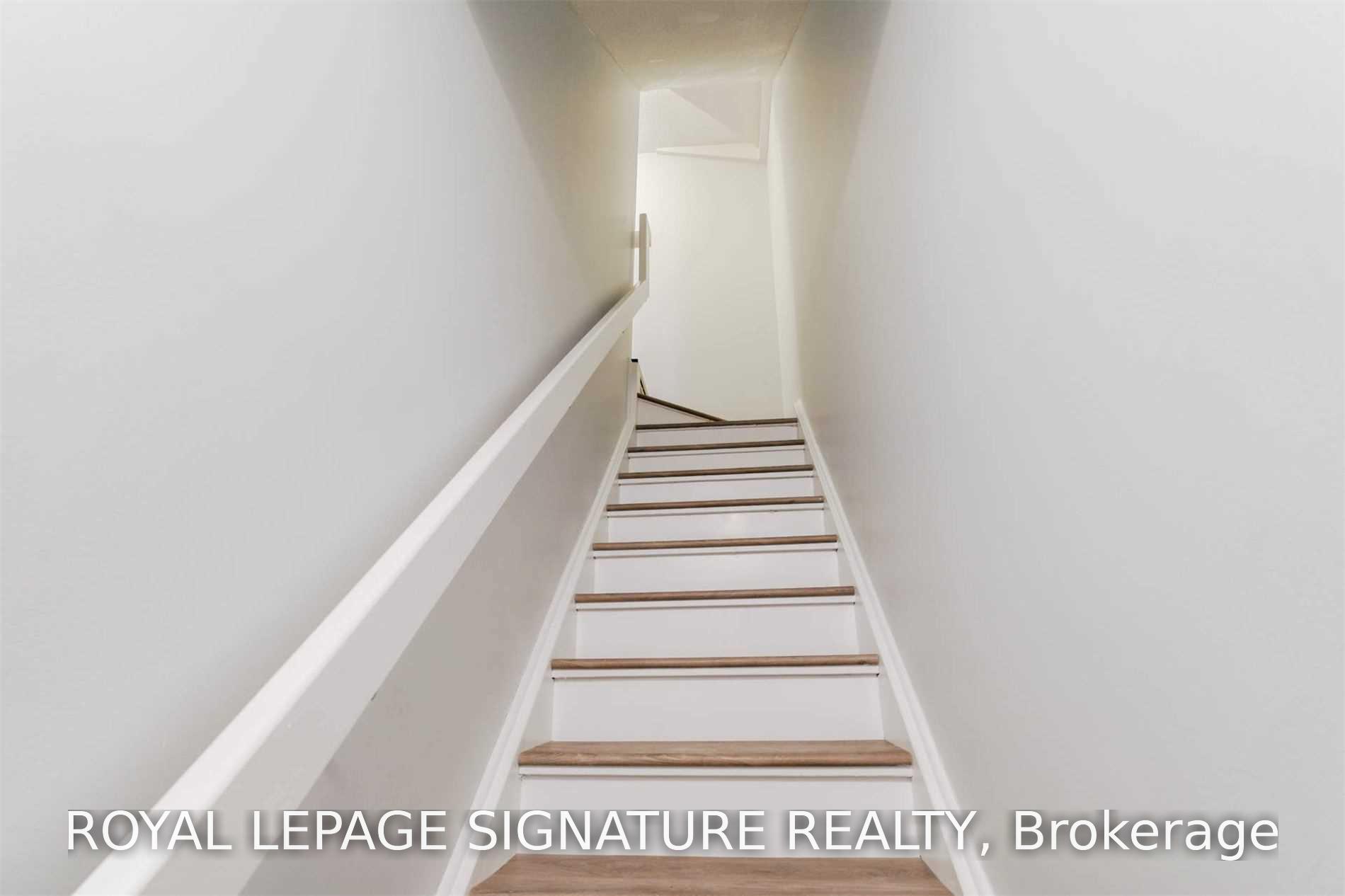 Photo 5 of Unit 704, 42 Western Battery Road, Toronto, Niagara — HOMEH