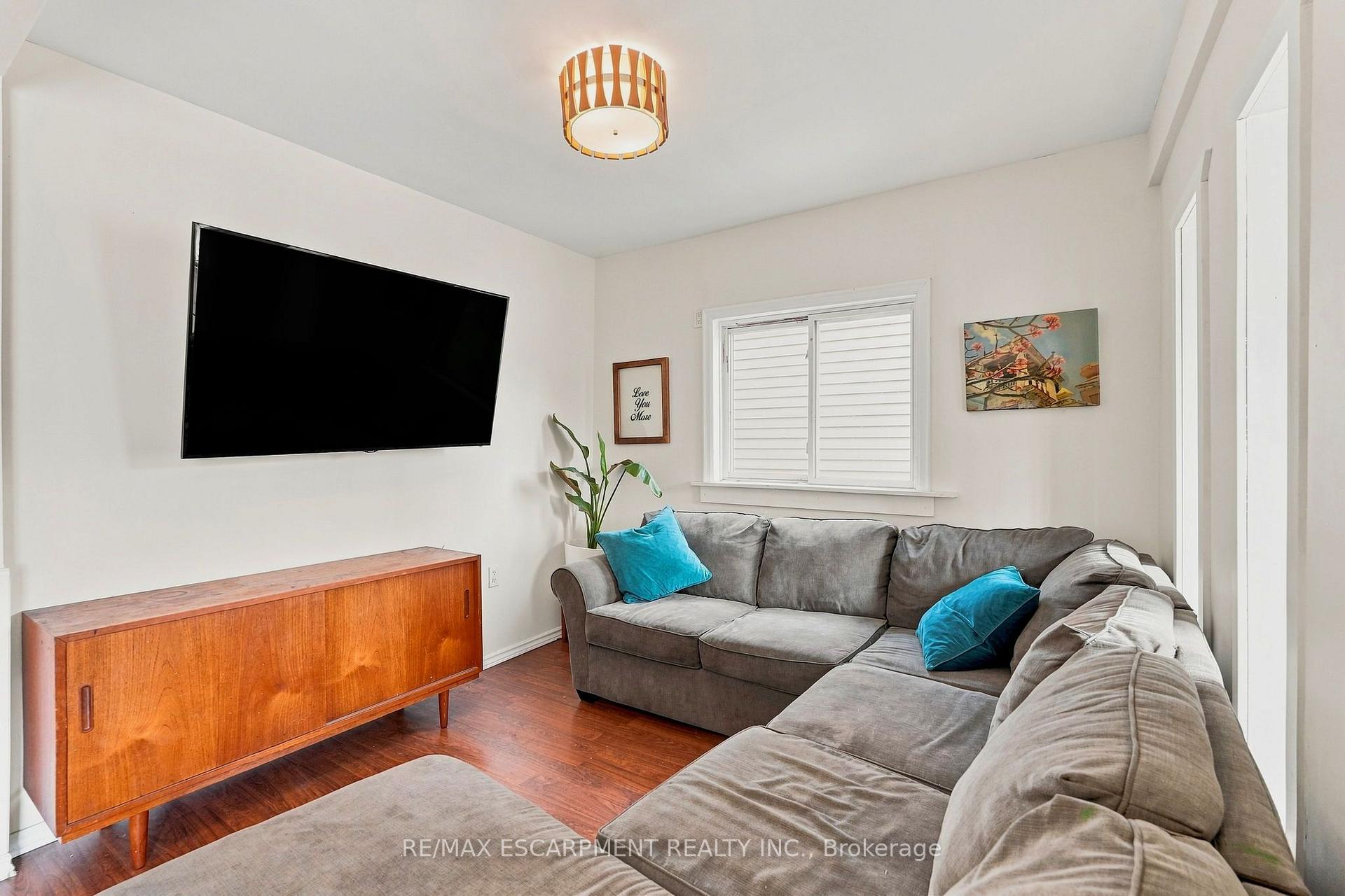 Photo 10 of 395 Avondale Street, Hamilton, Industrial Sector — HOMEH