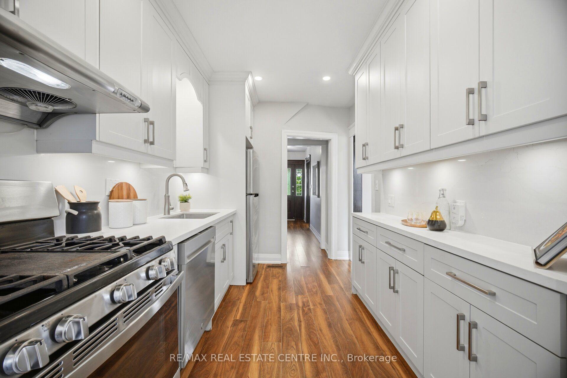 Photo 17 of 90 Holton Avenue S, Hamilton, Gibson — HOMEH