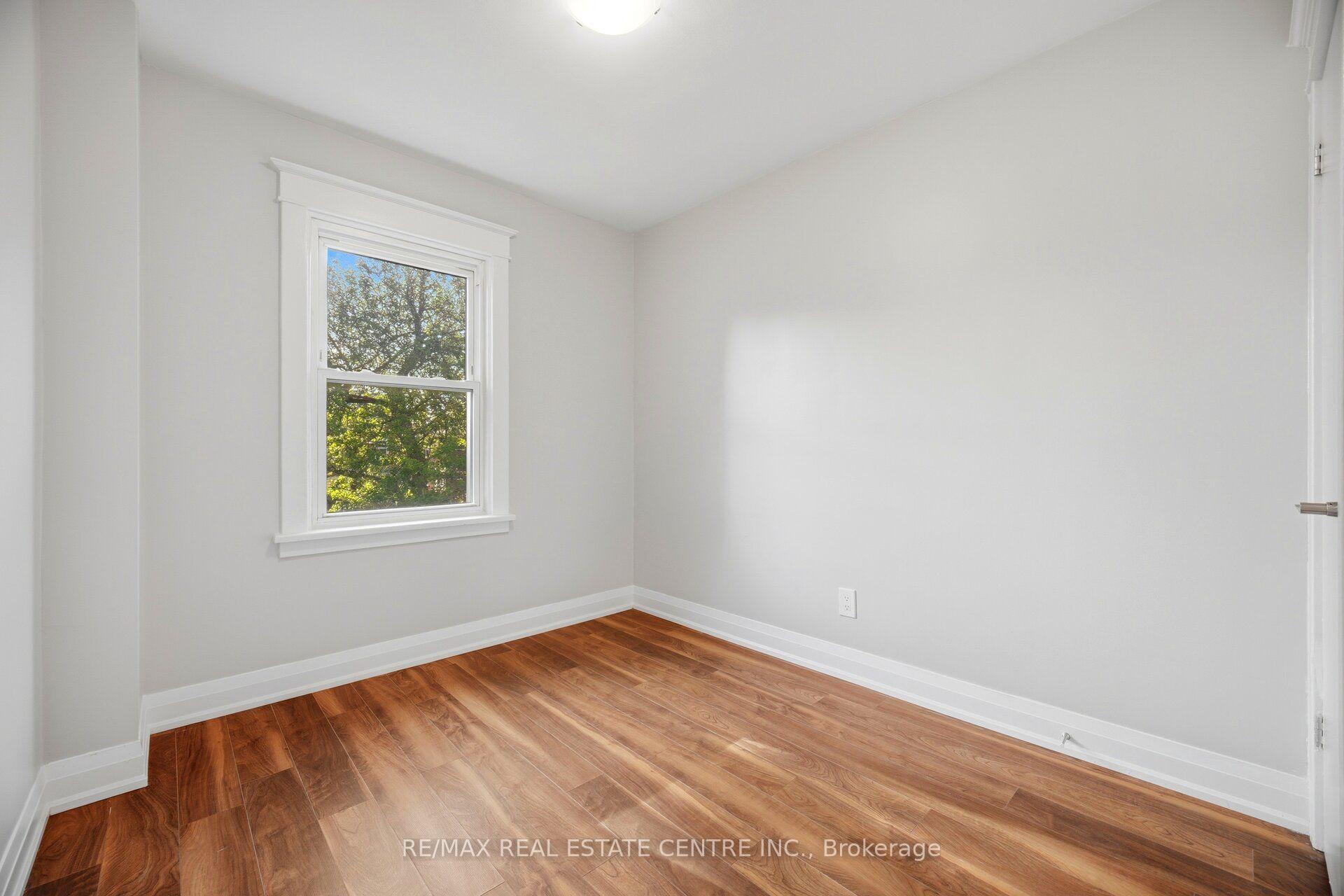 Photo 28 of 90 Holton Avenue S, Hamilton, Gibson — HOMEH