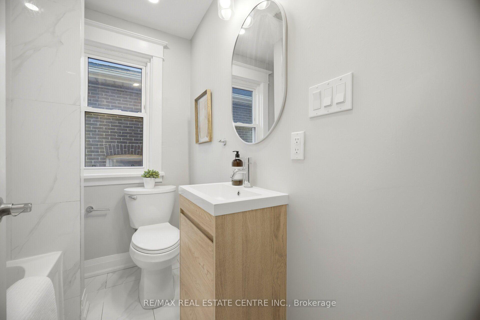 Photo 30 of 90 Holton Avenue S, Hamilton, Gibson — HOMEH