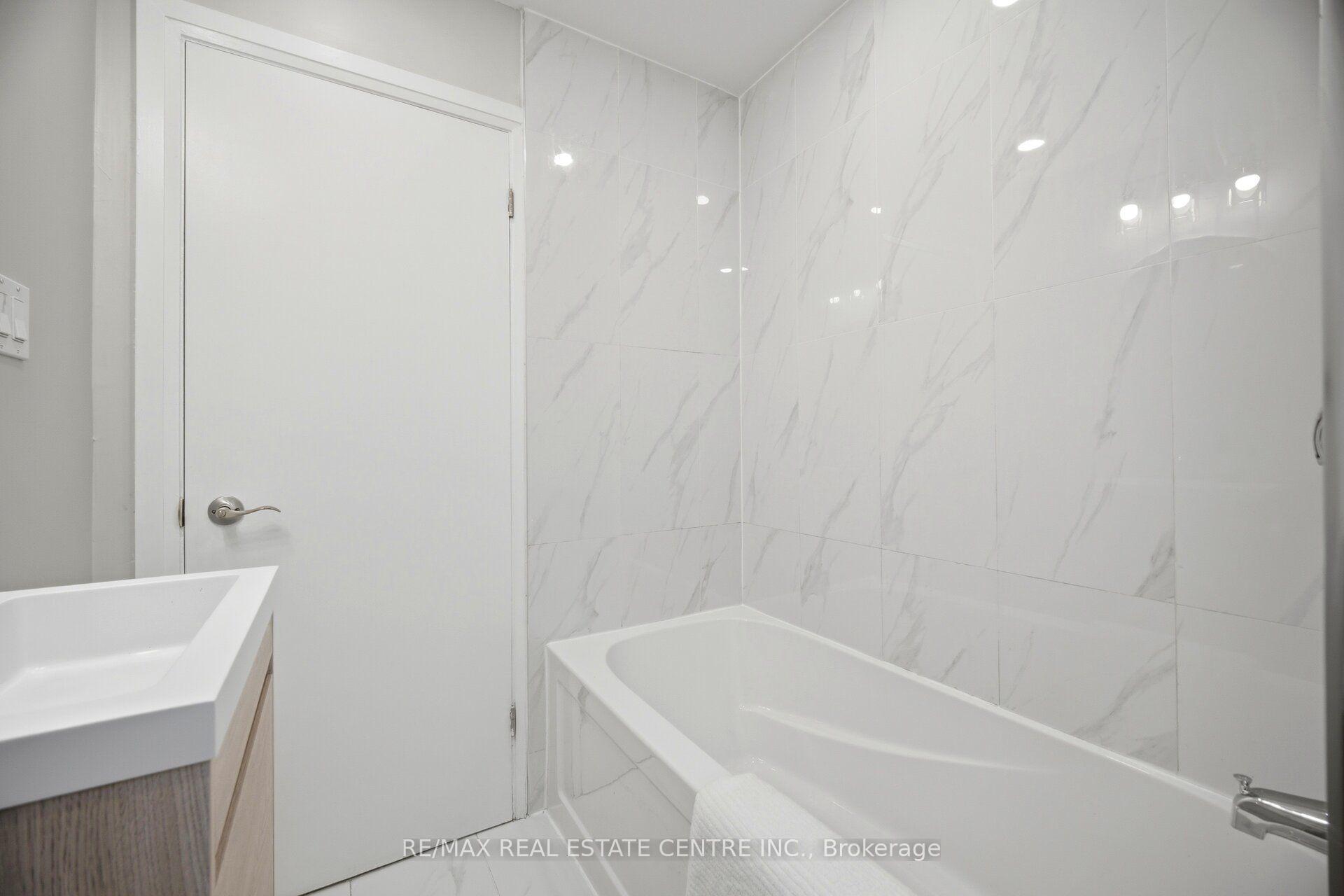 Photo 31 of 90 Holton Avenue S, Hamilton, Gibson — HOMEH