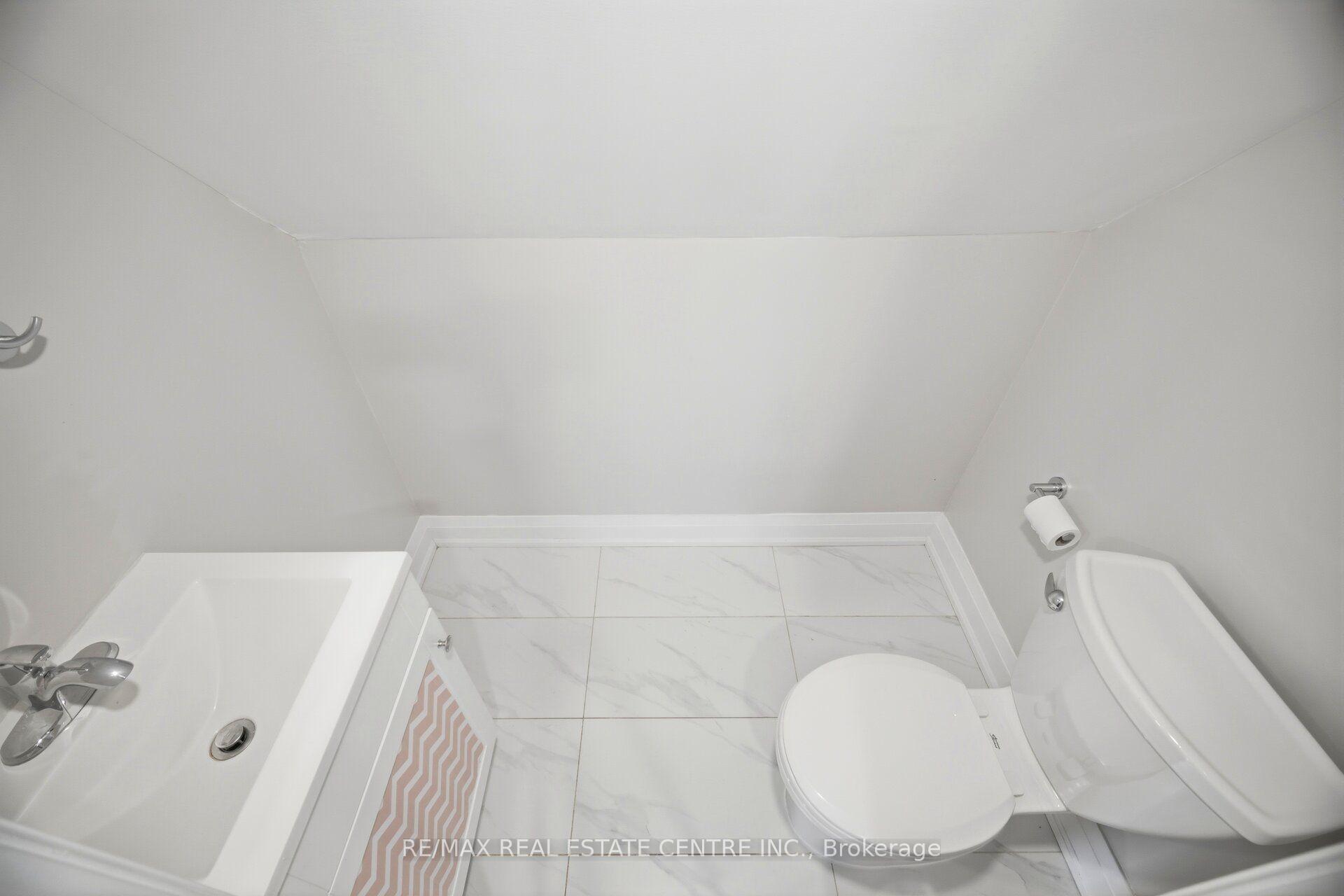 Photo 35 of 90 Holton Avenue S, Hamilton, Gibson — HOMEH