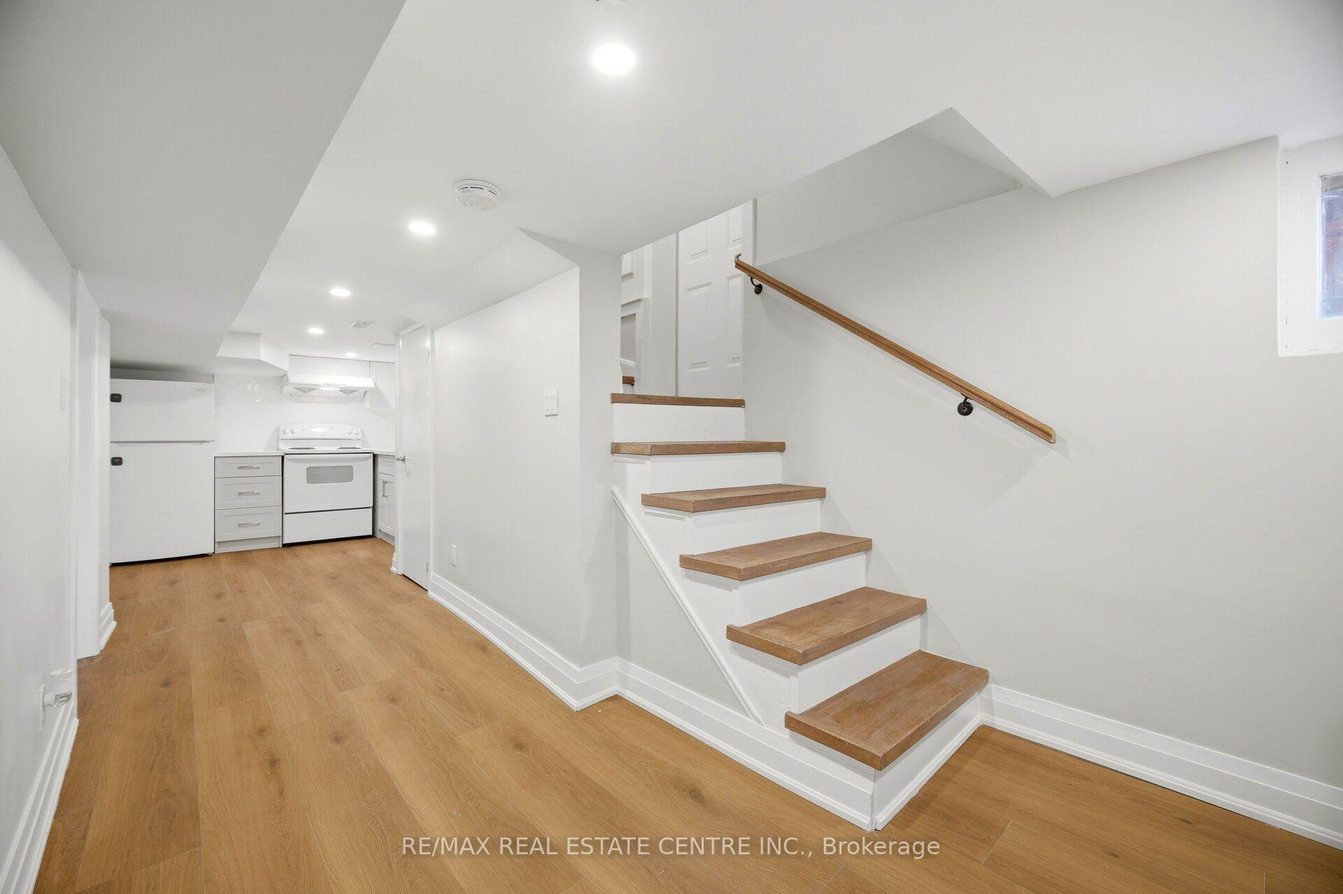 Photo 36 of 90 Holton Avenue S, Hamilton, Gibson — HOMEH