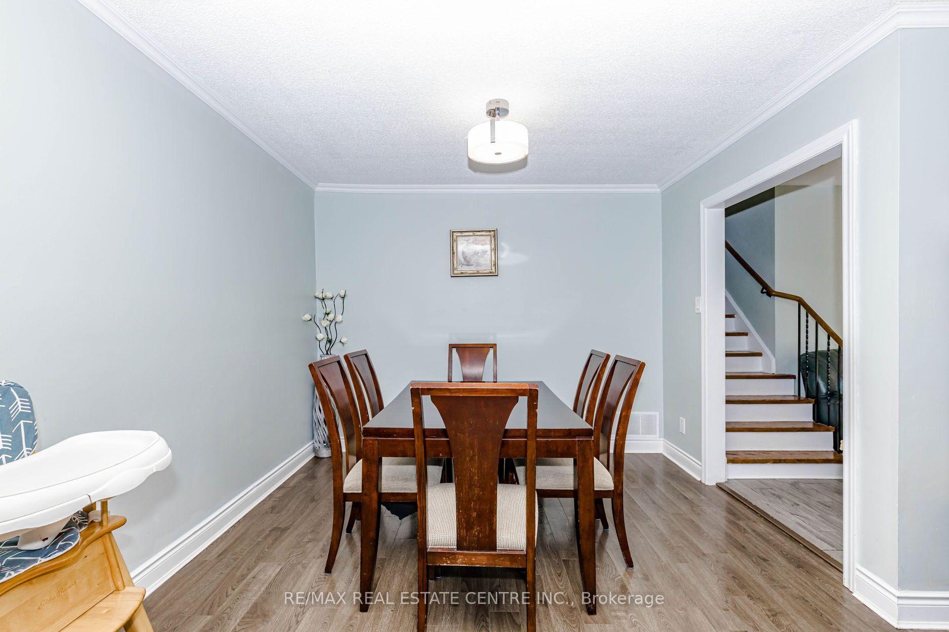 Photo 6 of 28 Foxacre Row, Brampton, Madoc — HOMEH