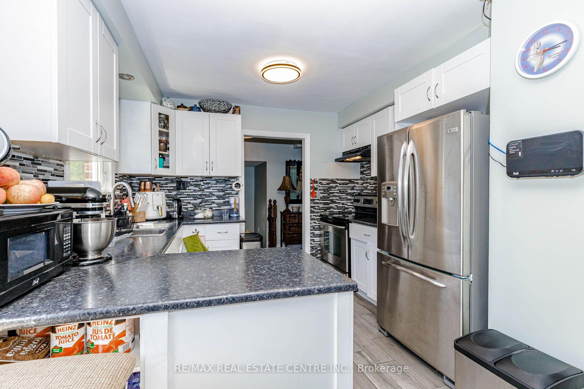 Photo 8 of 28 Foxacre Row, Brampton, Madoc — HOMEH