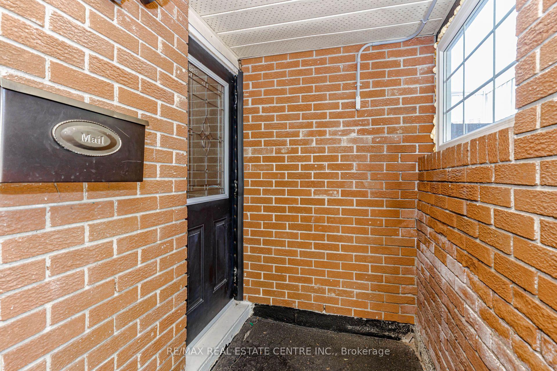 Photo 19 of 28 Foxacre Row, Brampton, Madoc — HOMEH