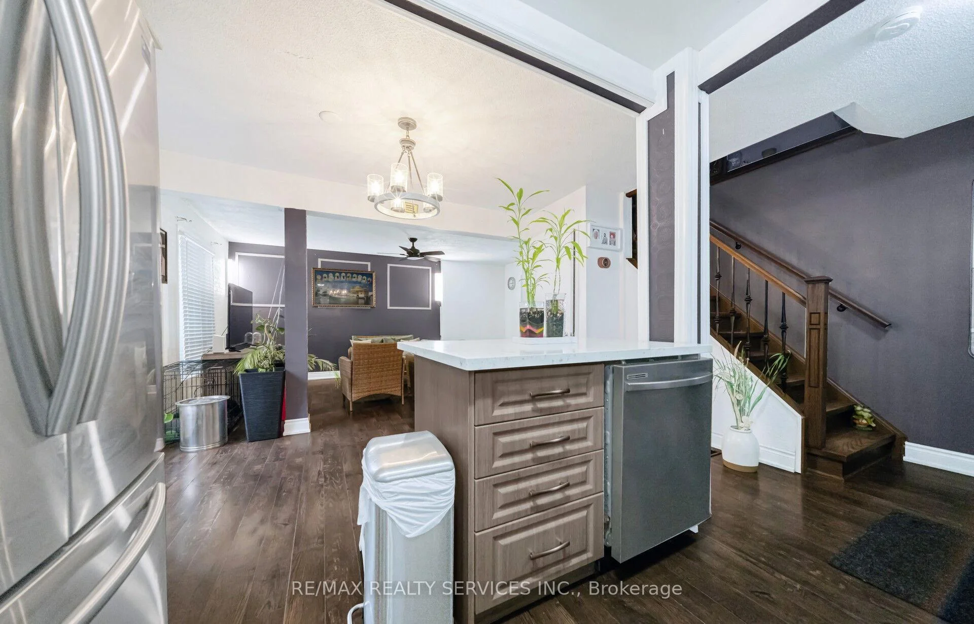 Photo 10 of 3 Grand Valley Drive, Brampton, Northgate — HOMEH