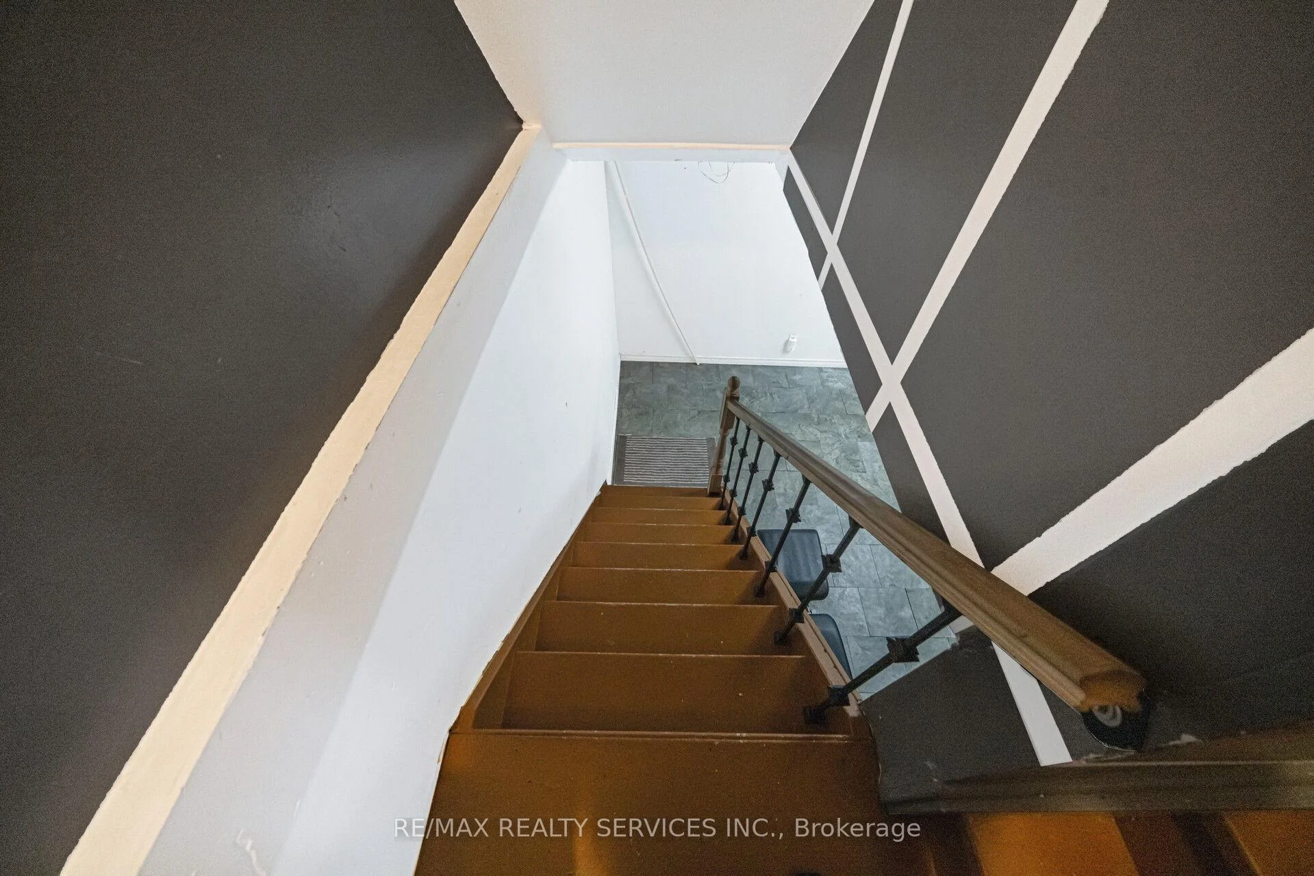 Photo 31 of 3 Grand Valley Drive, Brampton, Northgate — HOMEH