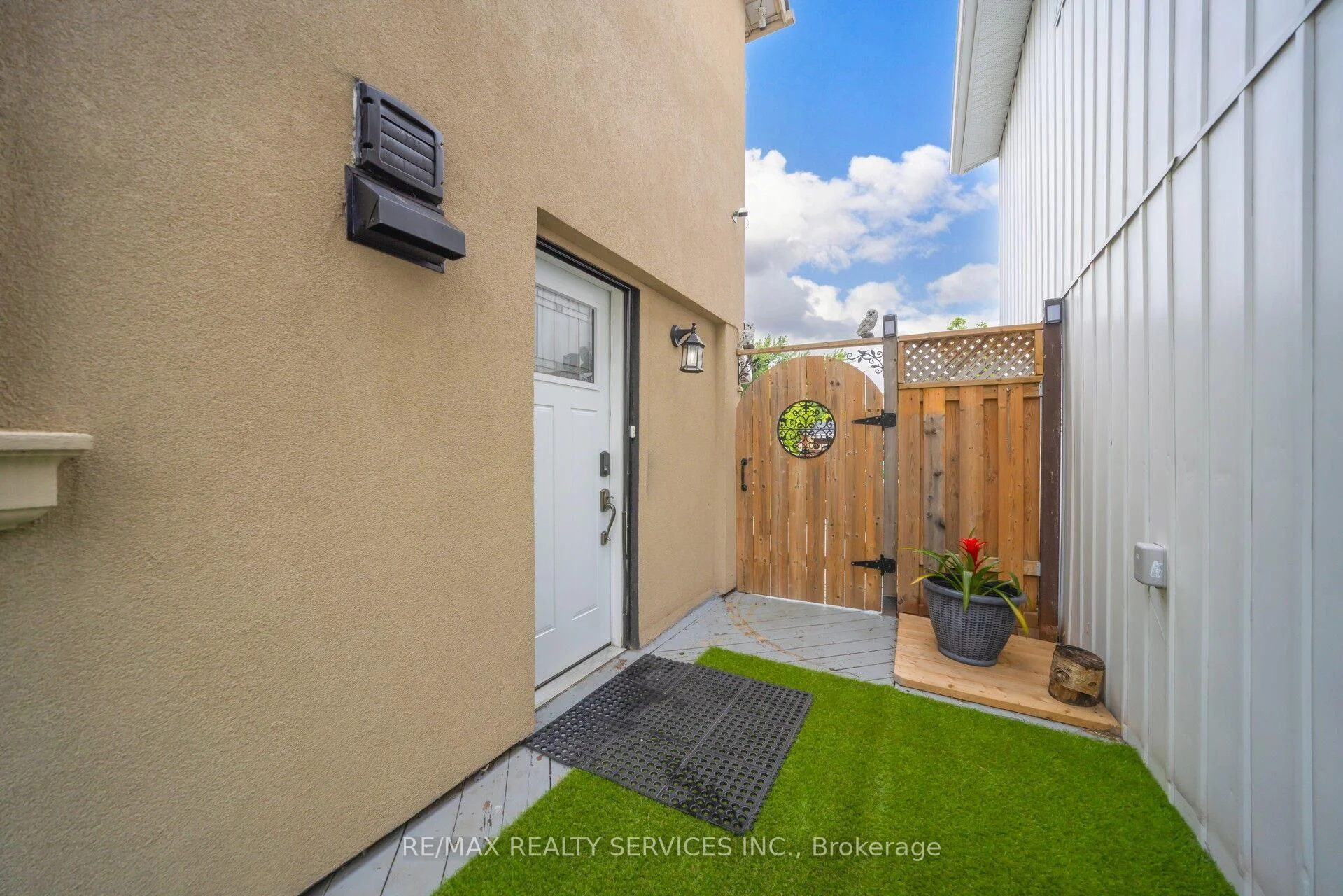 Photo 42 of 3 Grand Valley Drive, Brampton, Northgate — HOMEH