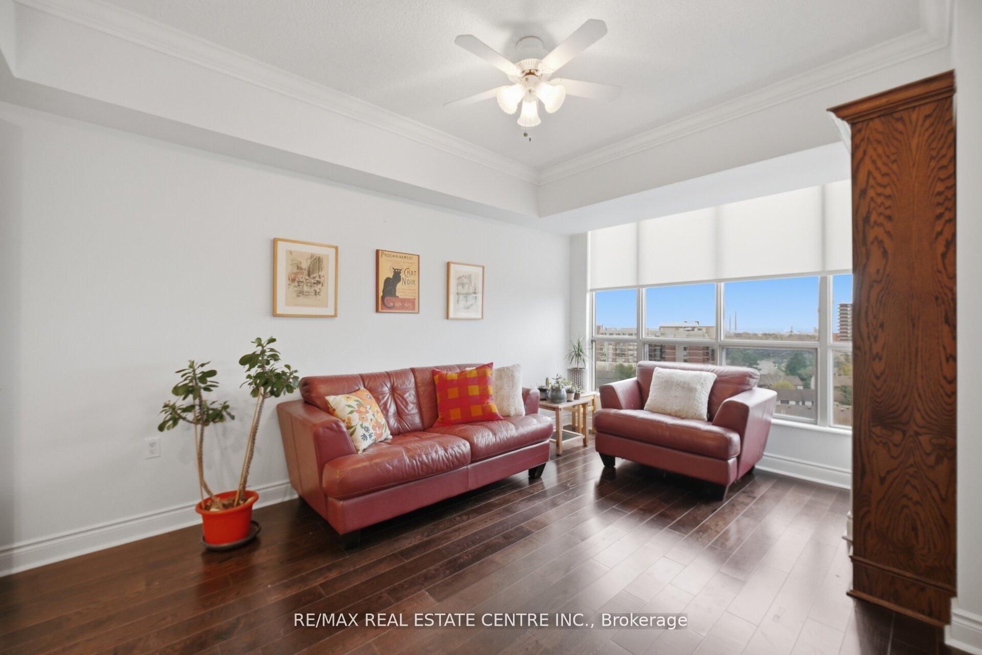 Photo 7 of Unit PH3, 1110 Walden Circle, Mississauga, Clarkson — HOMEH