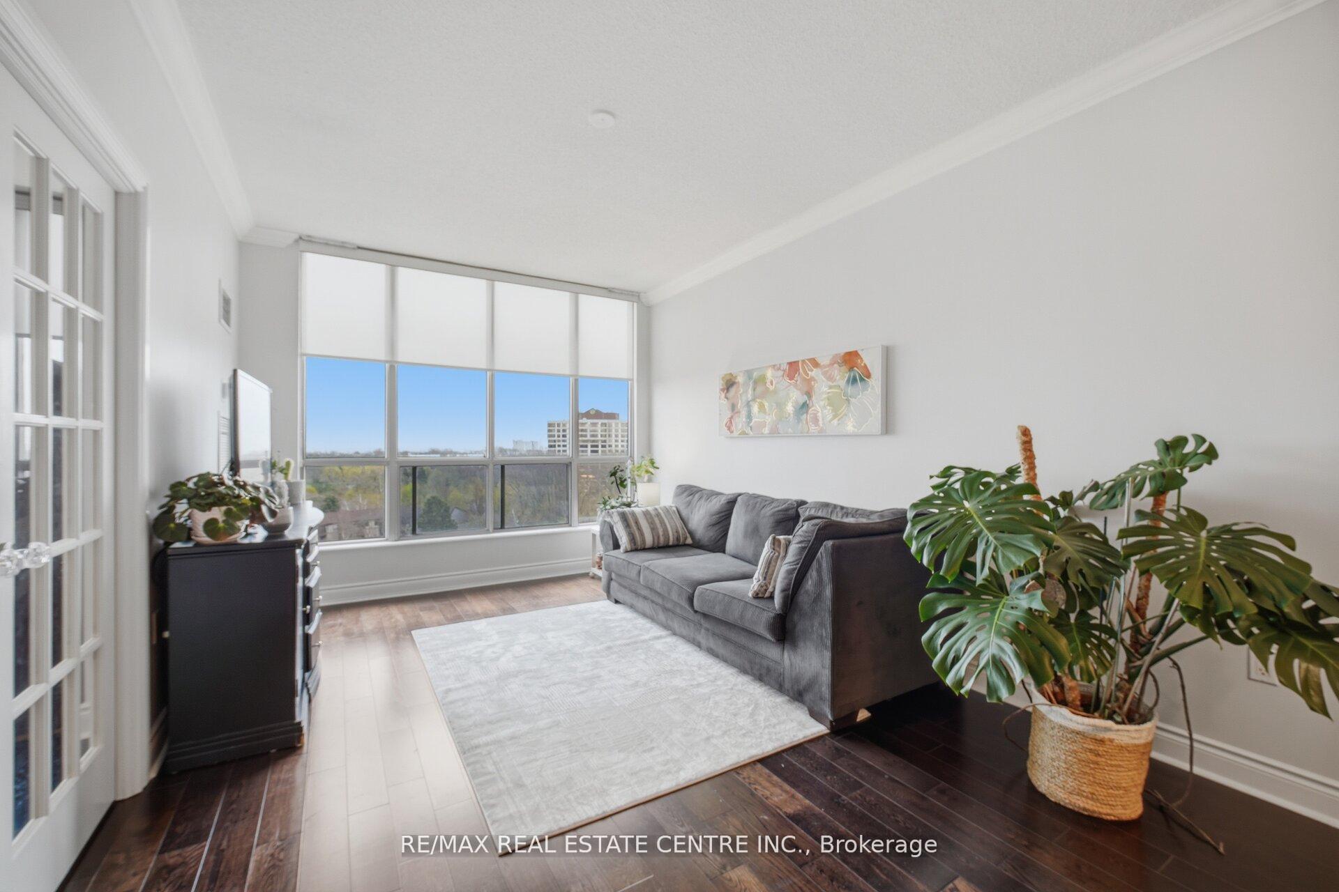 Photo 8 of Unit PH3, 1110 Walden Circle, Mississauga, Clarkson — HOMEH