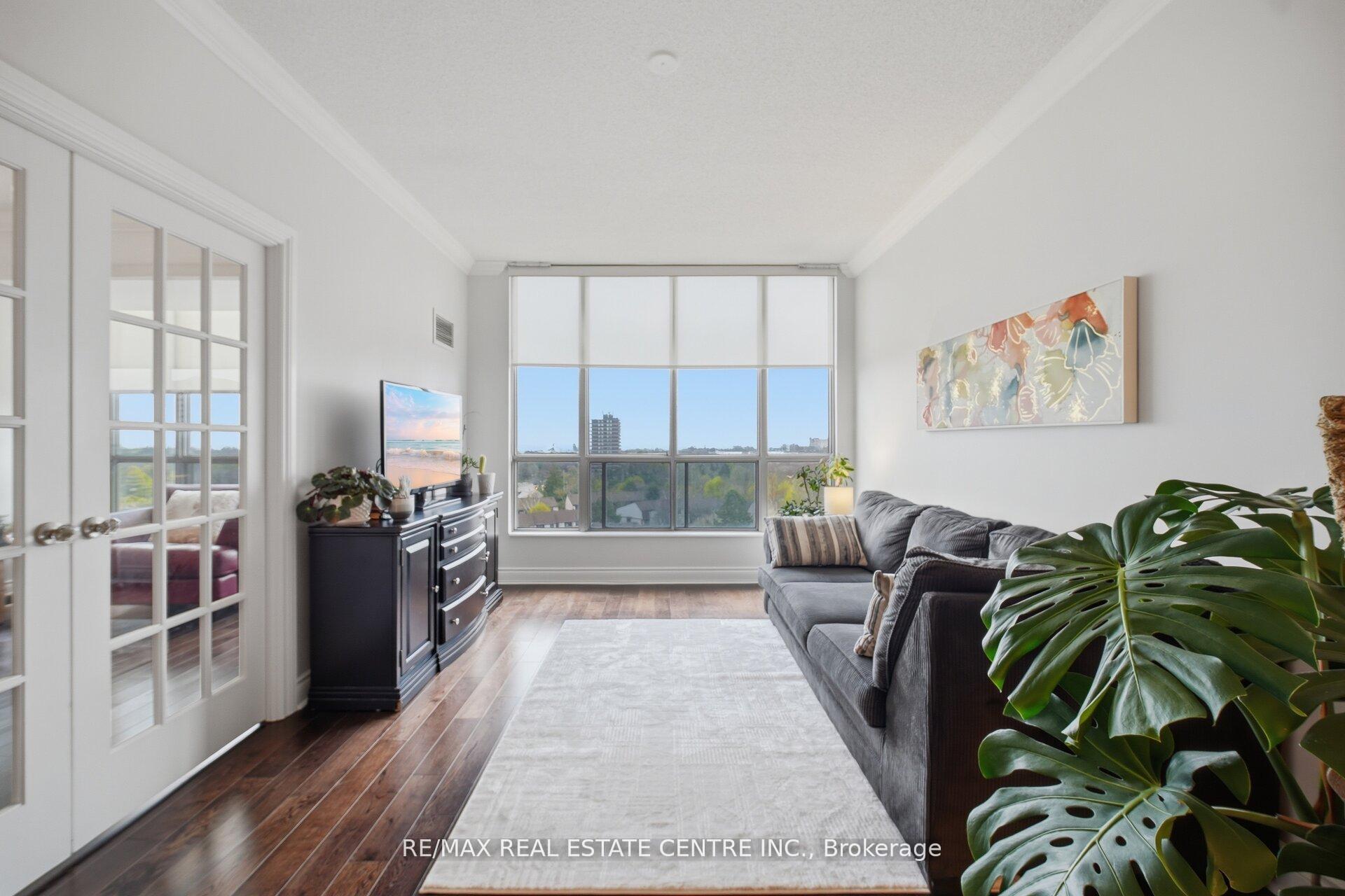 Photo 10 of Unit PH3, 1110 Walden Circle, Mississauga, Clarkson — HOMEH