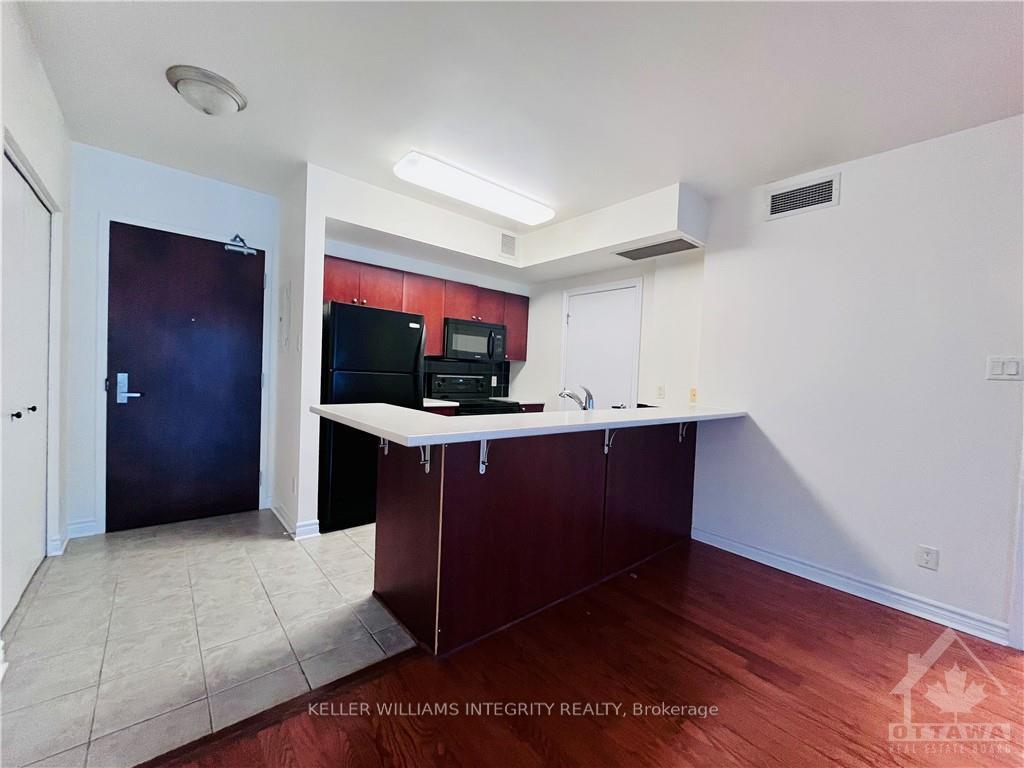 Photo 3 of Unit 607, 200 Rideau Street, Ottawa, Sandy Hill — HOMEH
