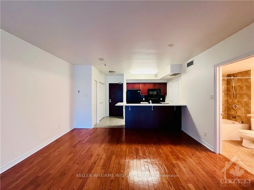 Photo 10 of Unit 607, 200 Rideau Street, Ottawa, Sandy Hill — HOMEH