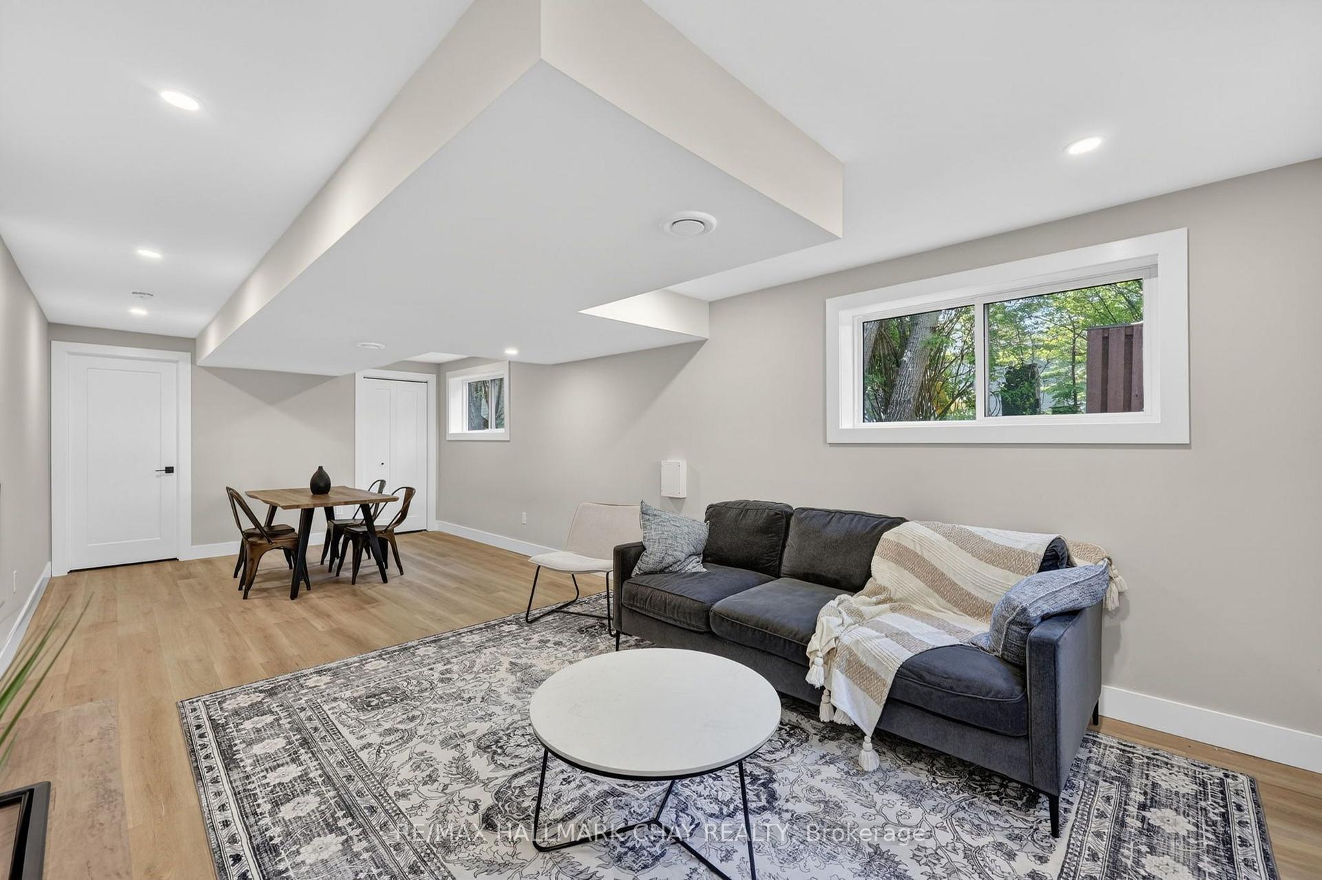 Photo 9 of 8717 Beachwood Road, Wasaga Beach — HOMEH