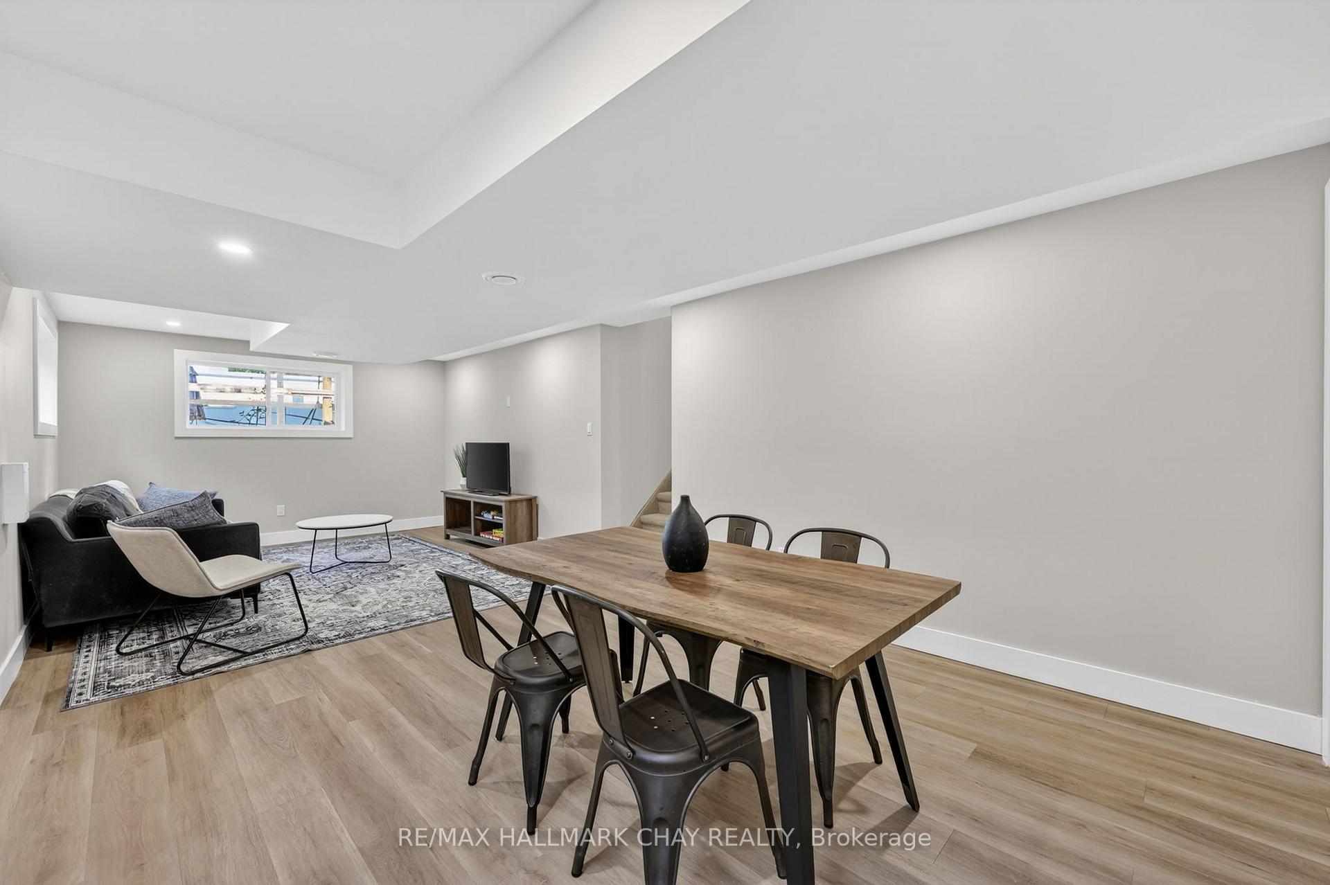Photo 11 of 8717 Beachwood Road, Wasaga Beach — HOMEH