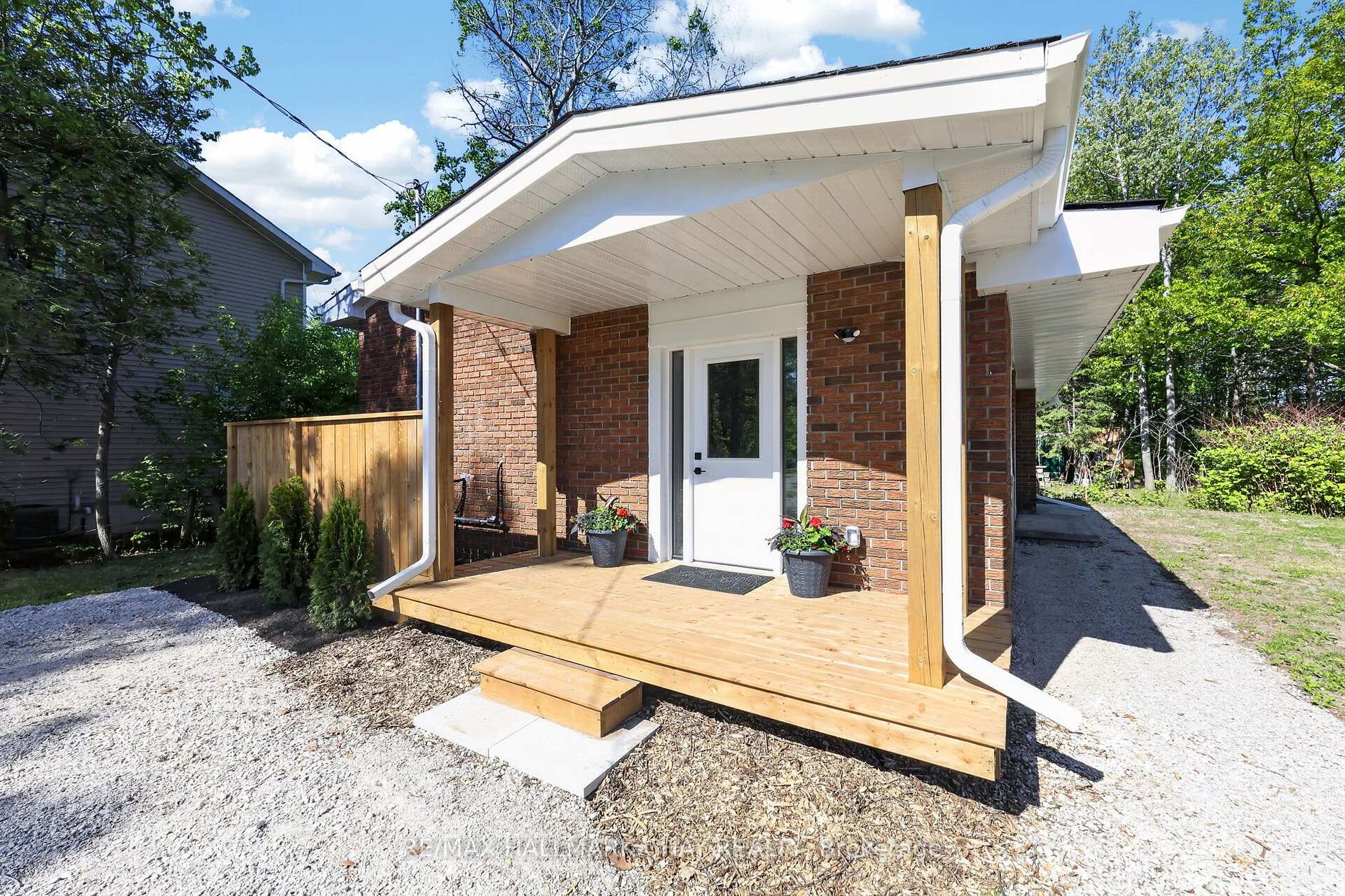Photo 19 of 8717 Beachwood Road, Wasaga Beach — HOMEH