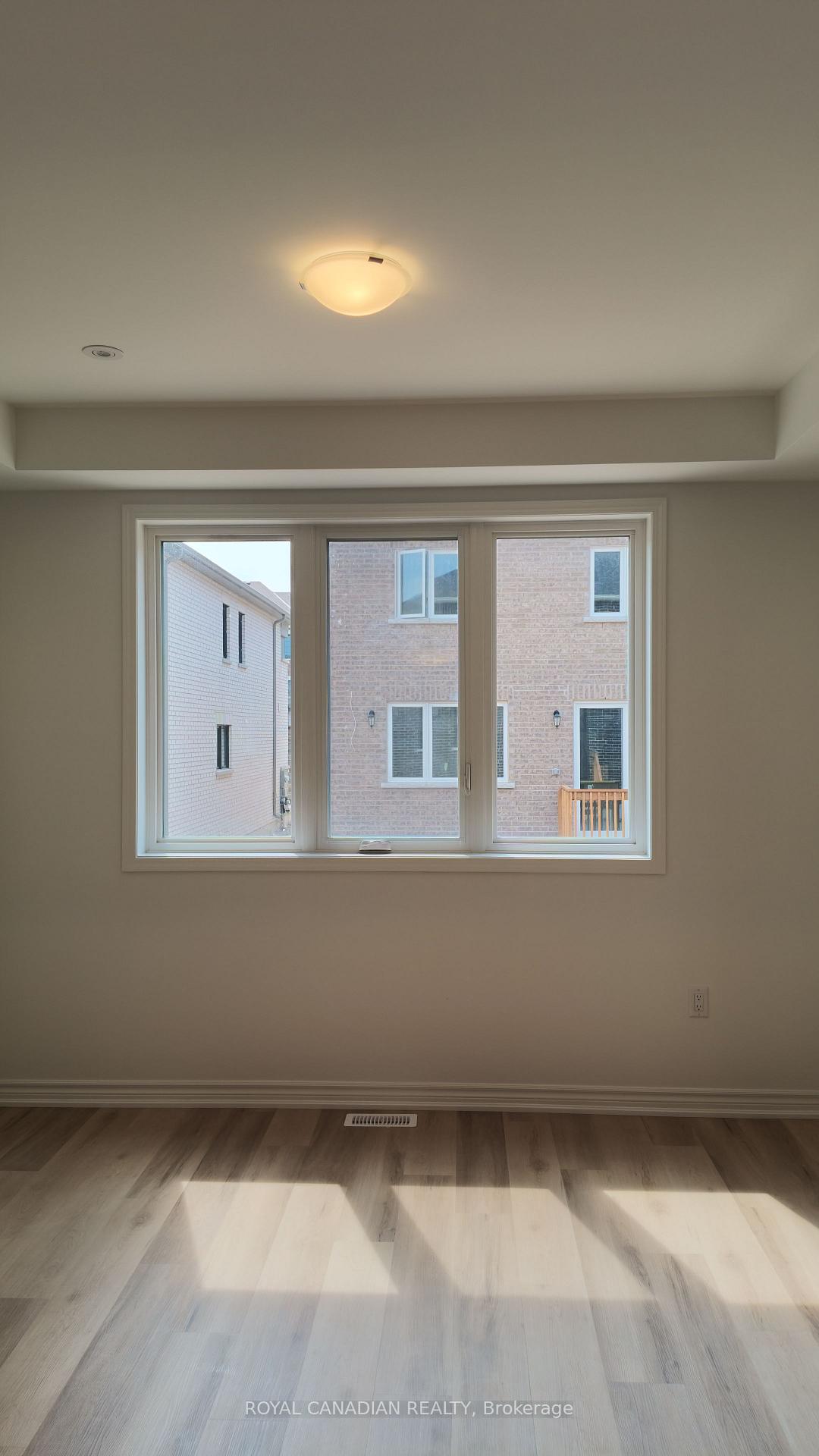 Photo 33 of 123 Vinewood Crescent, Barrie, Rural Barrie Southeast — HOMEH