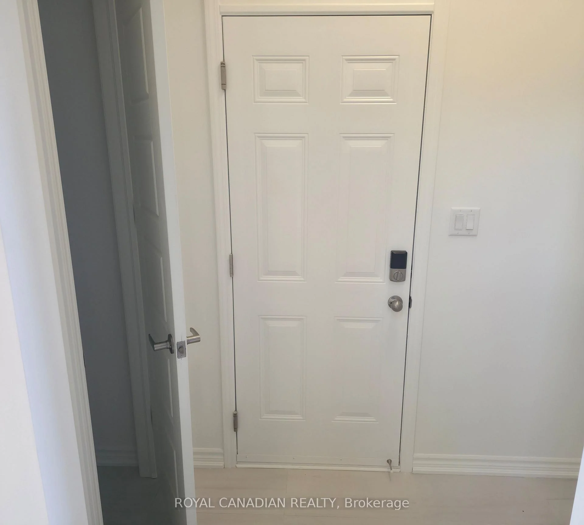 Photo 27 of 123 Vinewood Crescent, Barrie, Rural Barrie Southeast — HOMEH