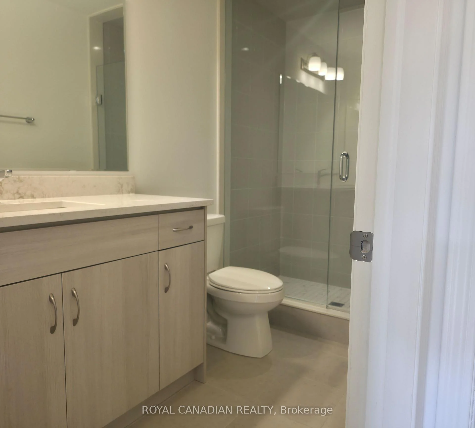 Photo 54 of 123 Vinewood Crescent, Barrie, Rural Barrie Southeast — HOMEH