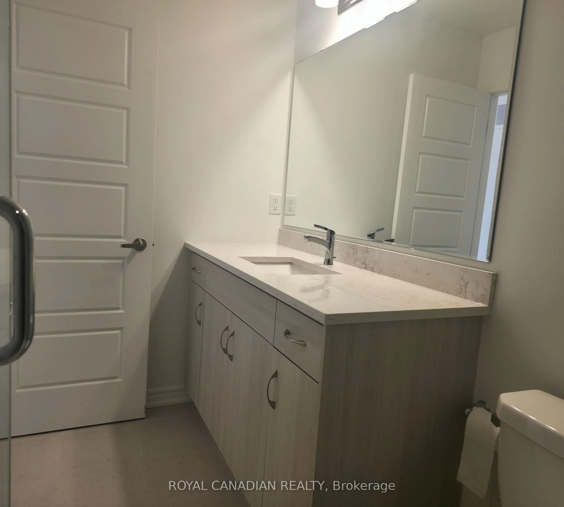 Photo 60 of 123 Vinewood Crescent, Barrie, Rural Barrie Southeast — HOMEH